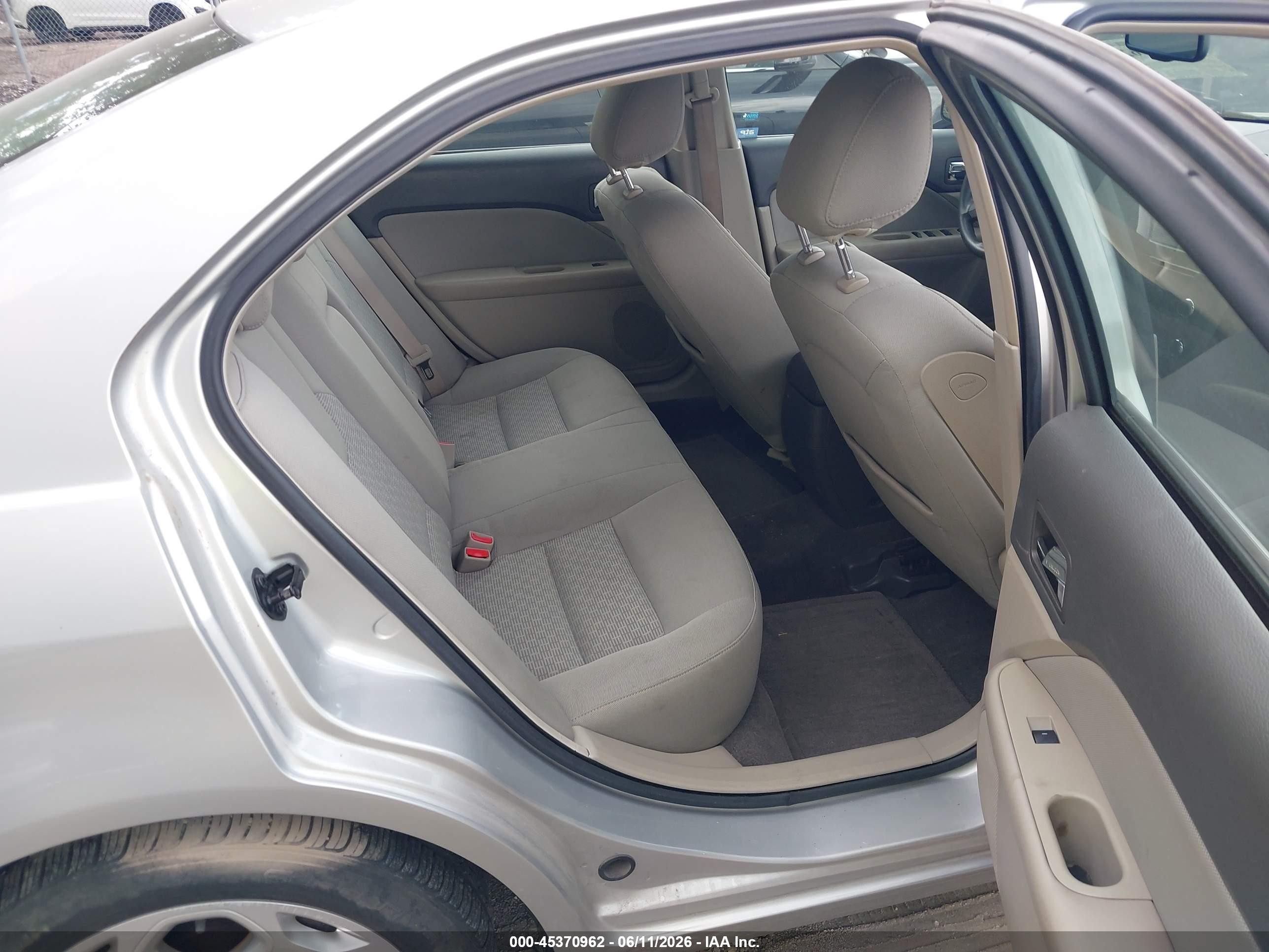 2010 Ford Fusion Se Серебряный vin: 3FAHP0HAXAR239686