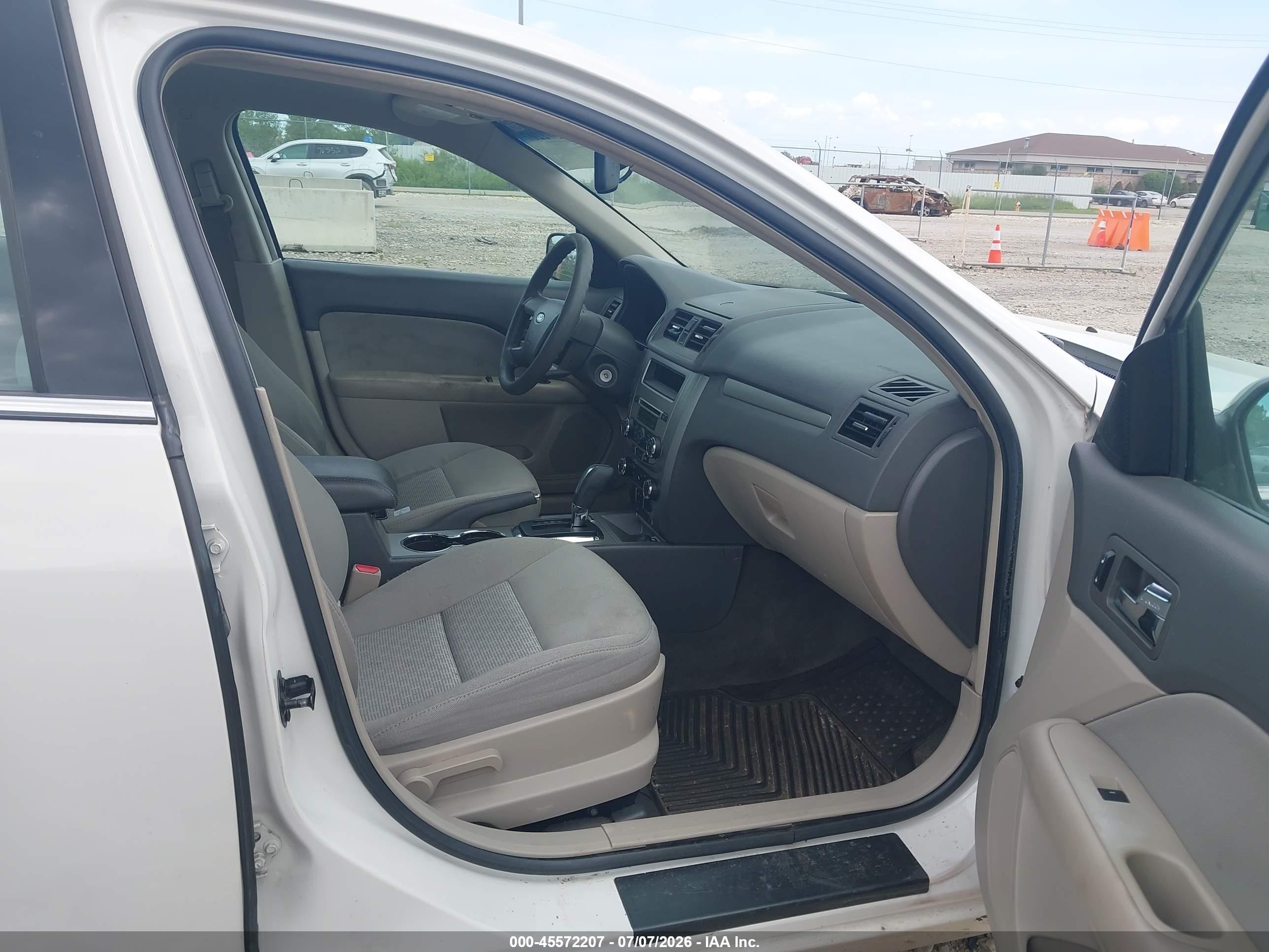 2010 Ford Fusion Se White vin: 3FAHP0HAXAR242491