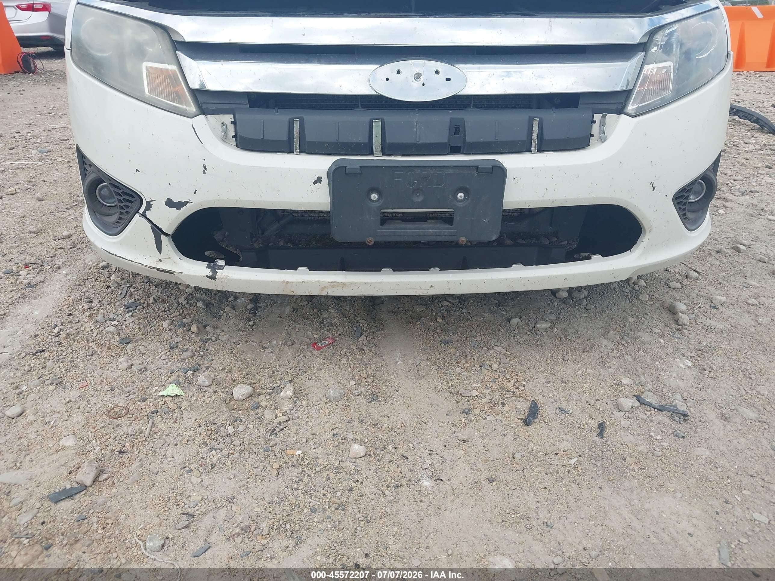 2010 Ford Fusion Se White vin: 3FAHP0HAXAR242491