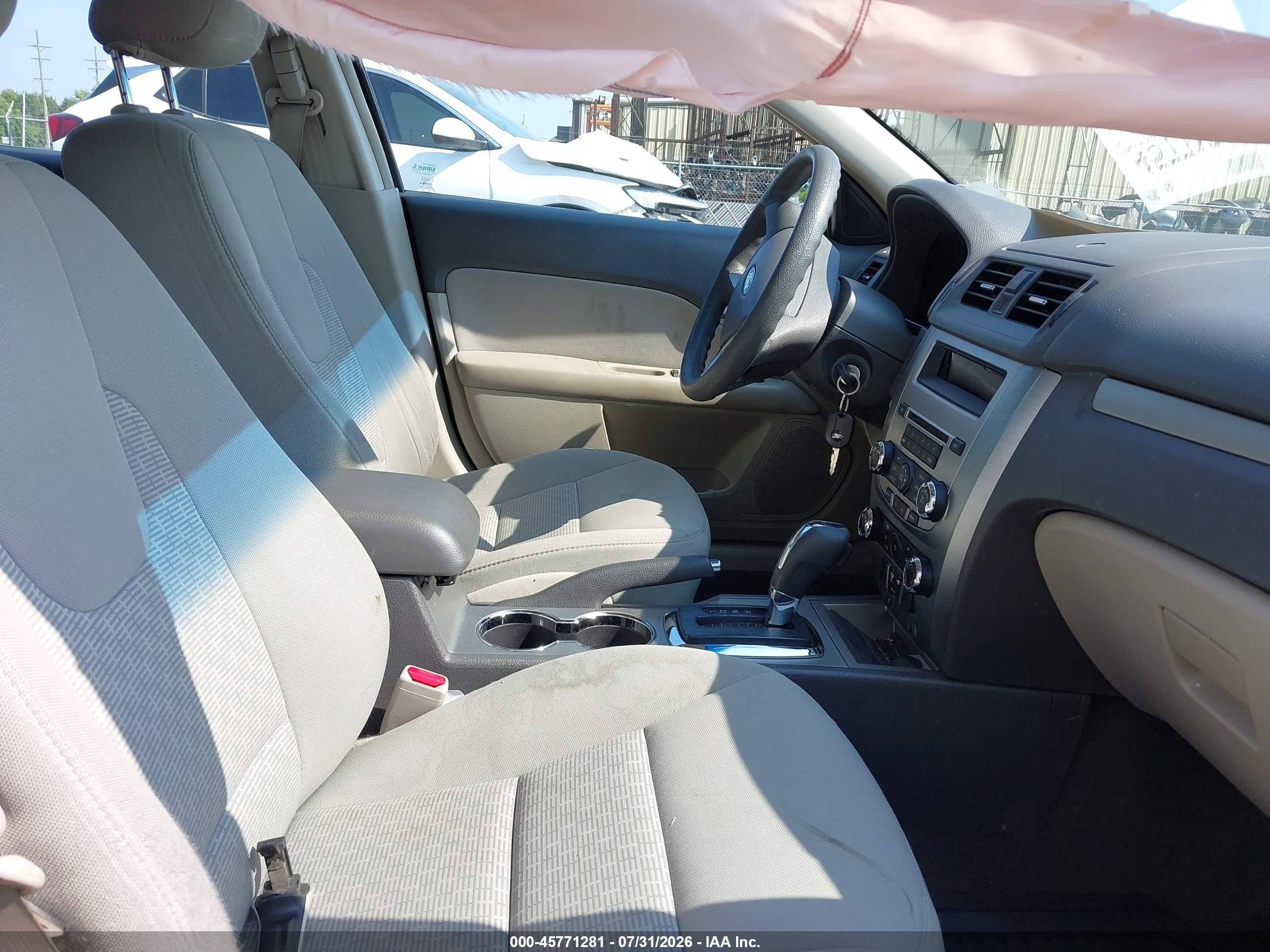2010 Ford Fusion Se Tan vin: 3FAHP0HAXAR270002