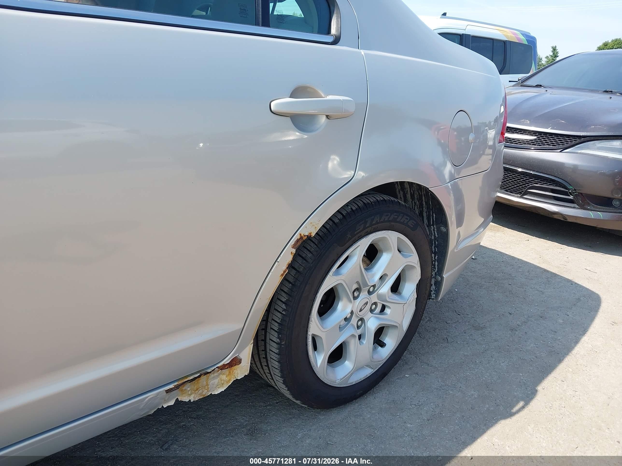 2010 Ford Fusion Se Tan vin: 3FAHP0HAXAR270002