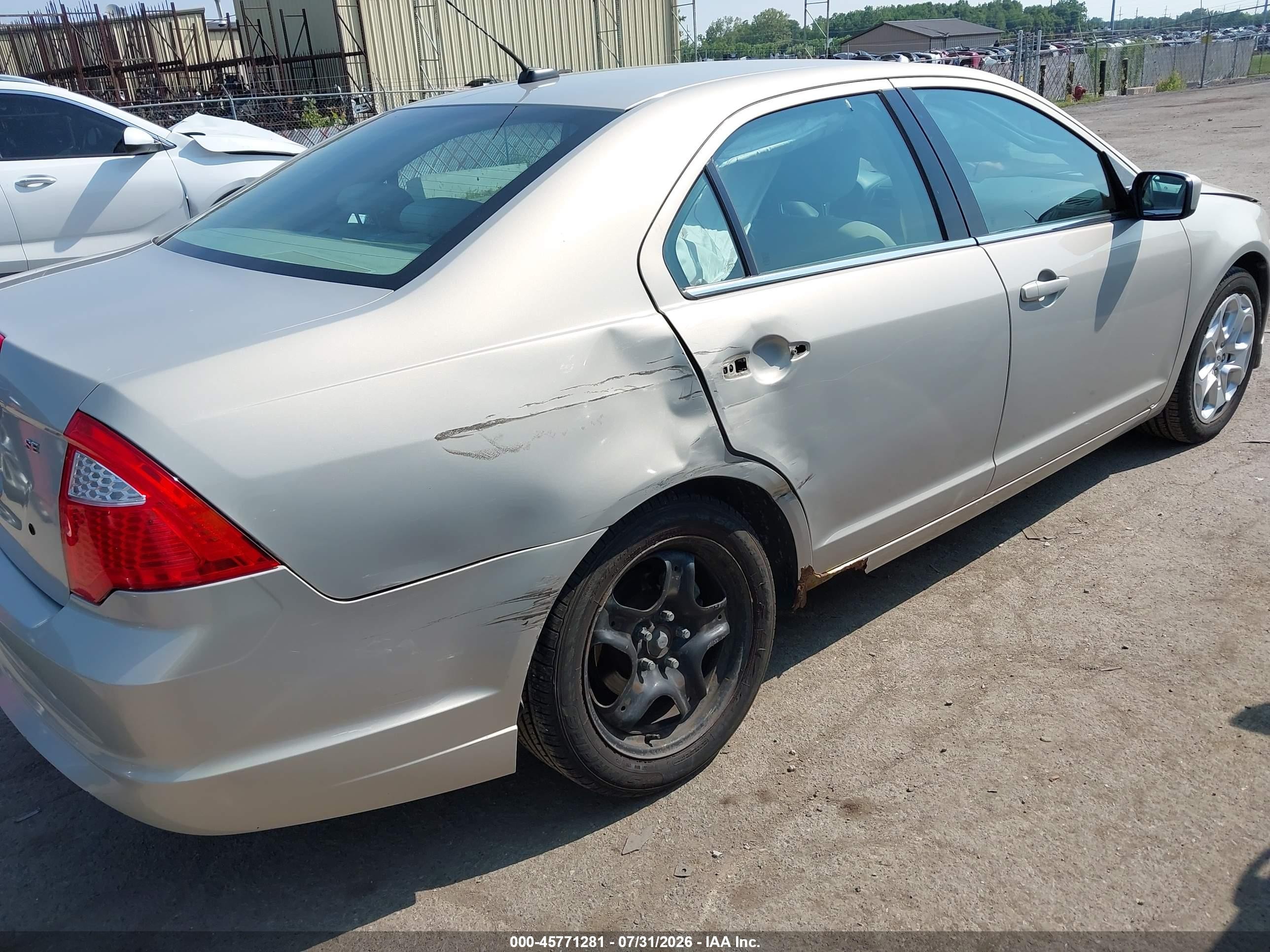 2010 Ford Fusion Se Tan vin: 3FAHP0HAXAR270002