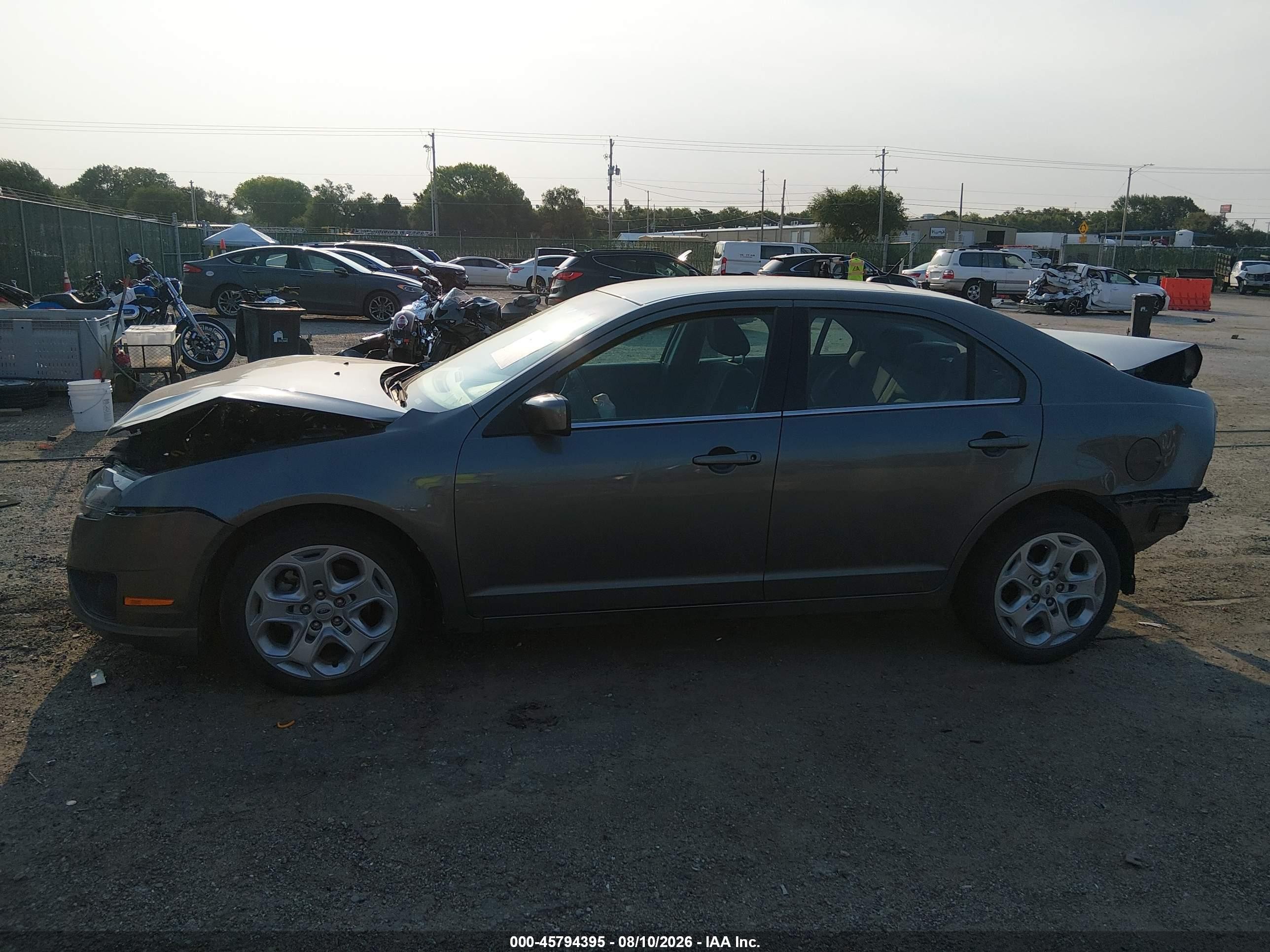 2010 Ford Fusion Se Серый vin: 3FAHP0HAXAR280061