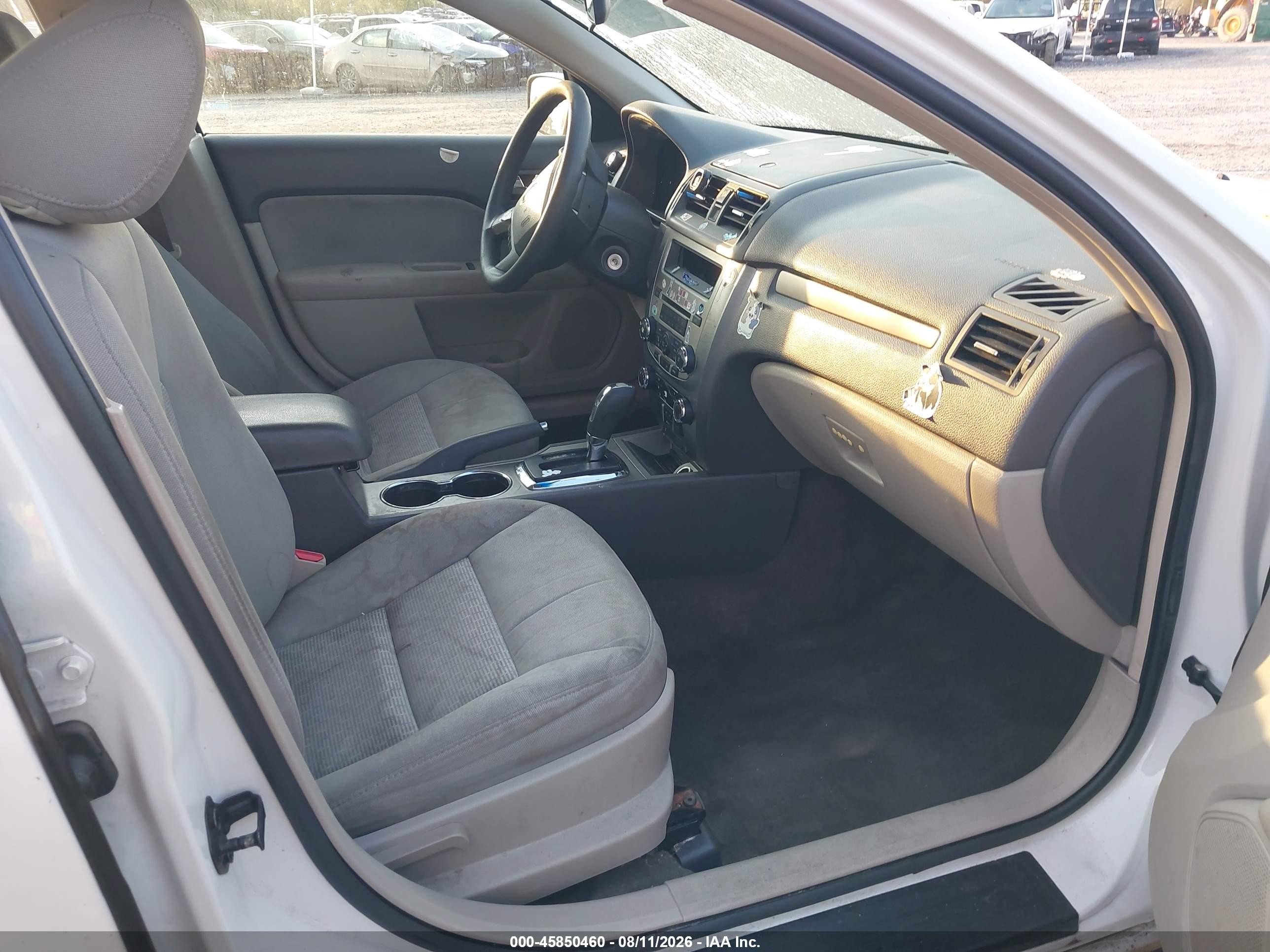 2010 Ford Fusion Se White vin: 3FAHP0HAXAR308022