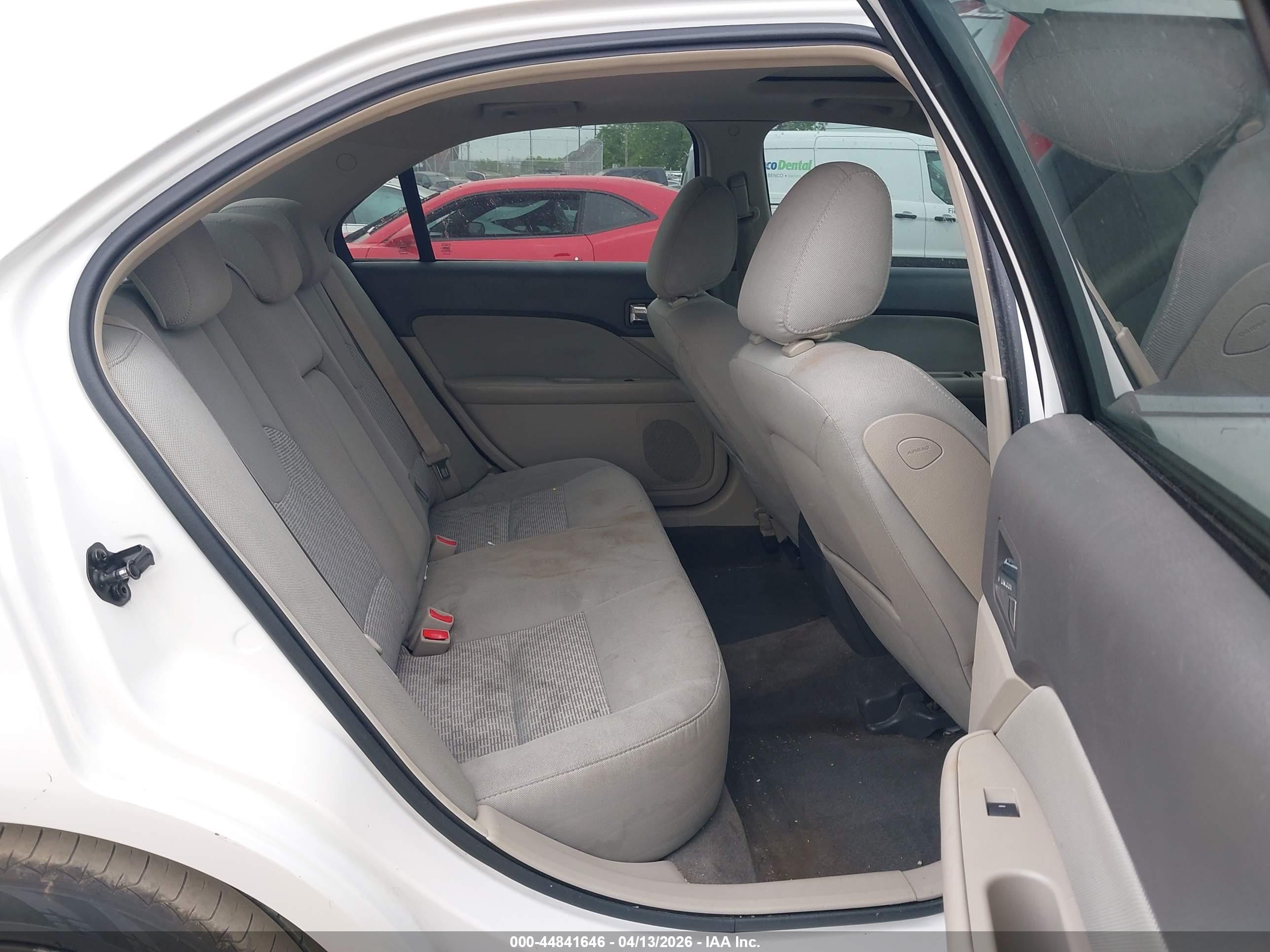 2010 Ford Fusion Se White vin: 3FAHP0HAXAR410047