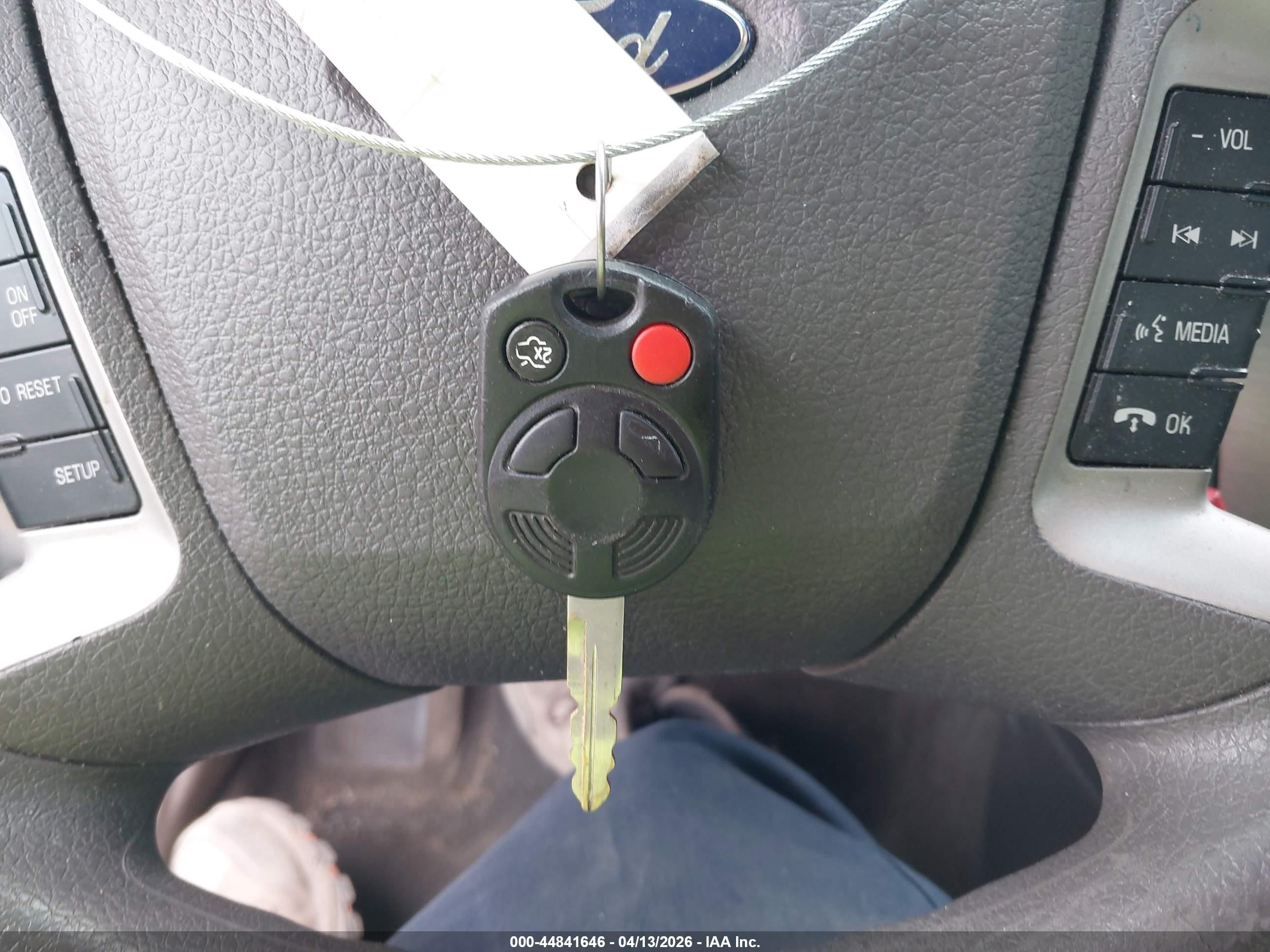 2010 Ford Fusion Se White vin: 3FAHP0HAXAR410047