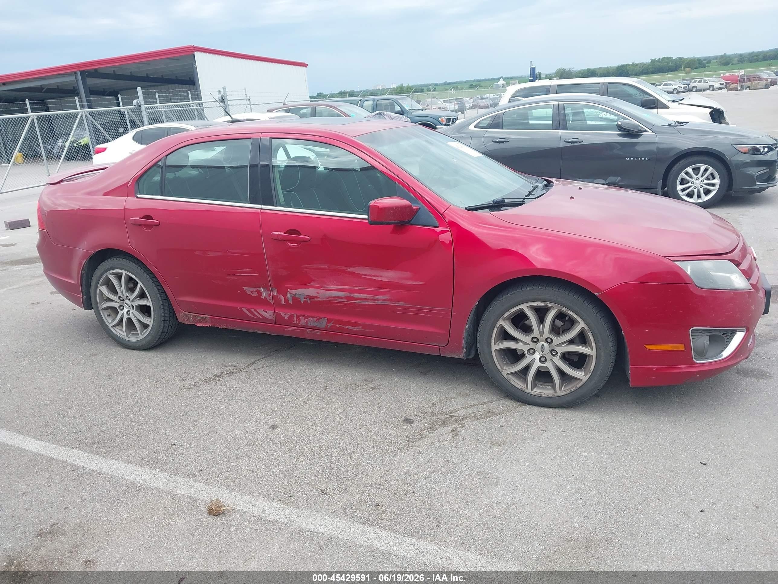 2011 Ford Fusion Se Red vin: 3FAHP0HAXBR184643