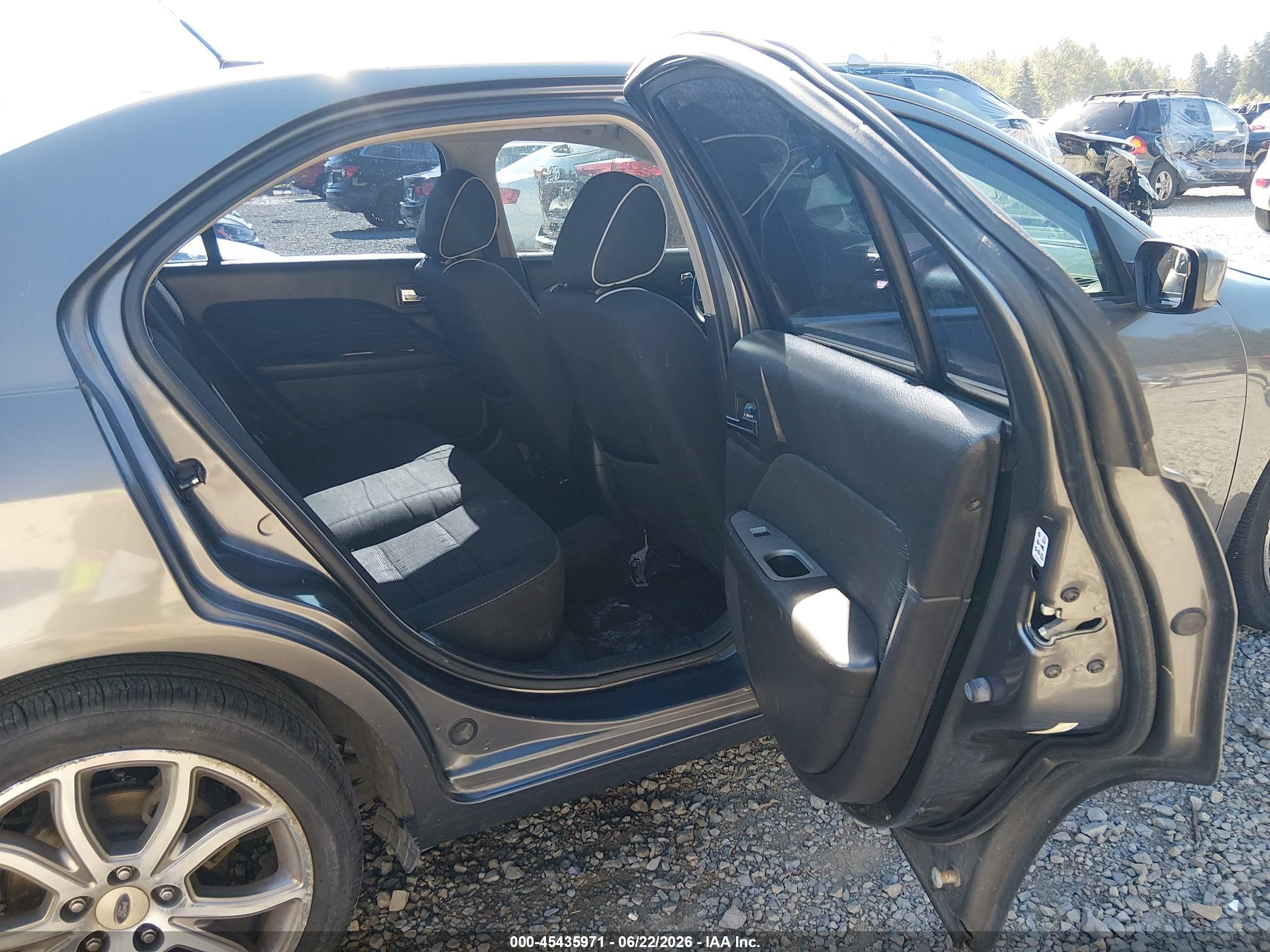 2011 Ford Fusion Se Gray vin: 3FAHP0HAXBR208889
