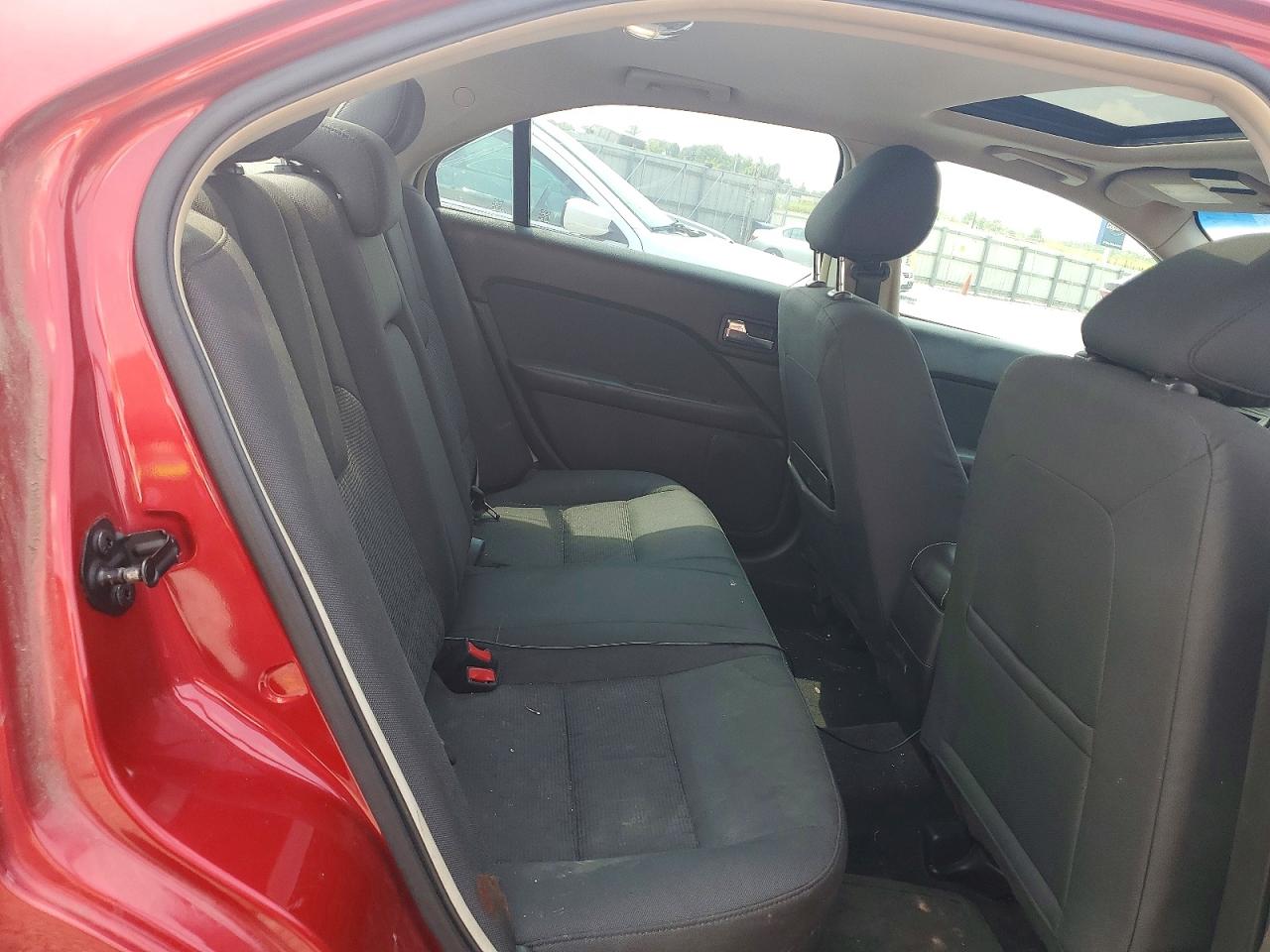 2011 Ford Fusion Se Red vin: 3FAHP0HAXBR291353