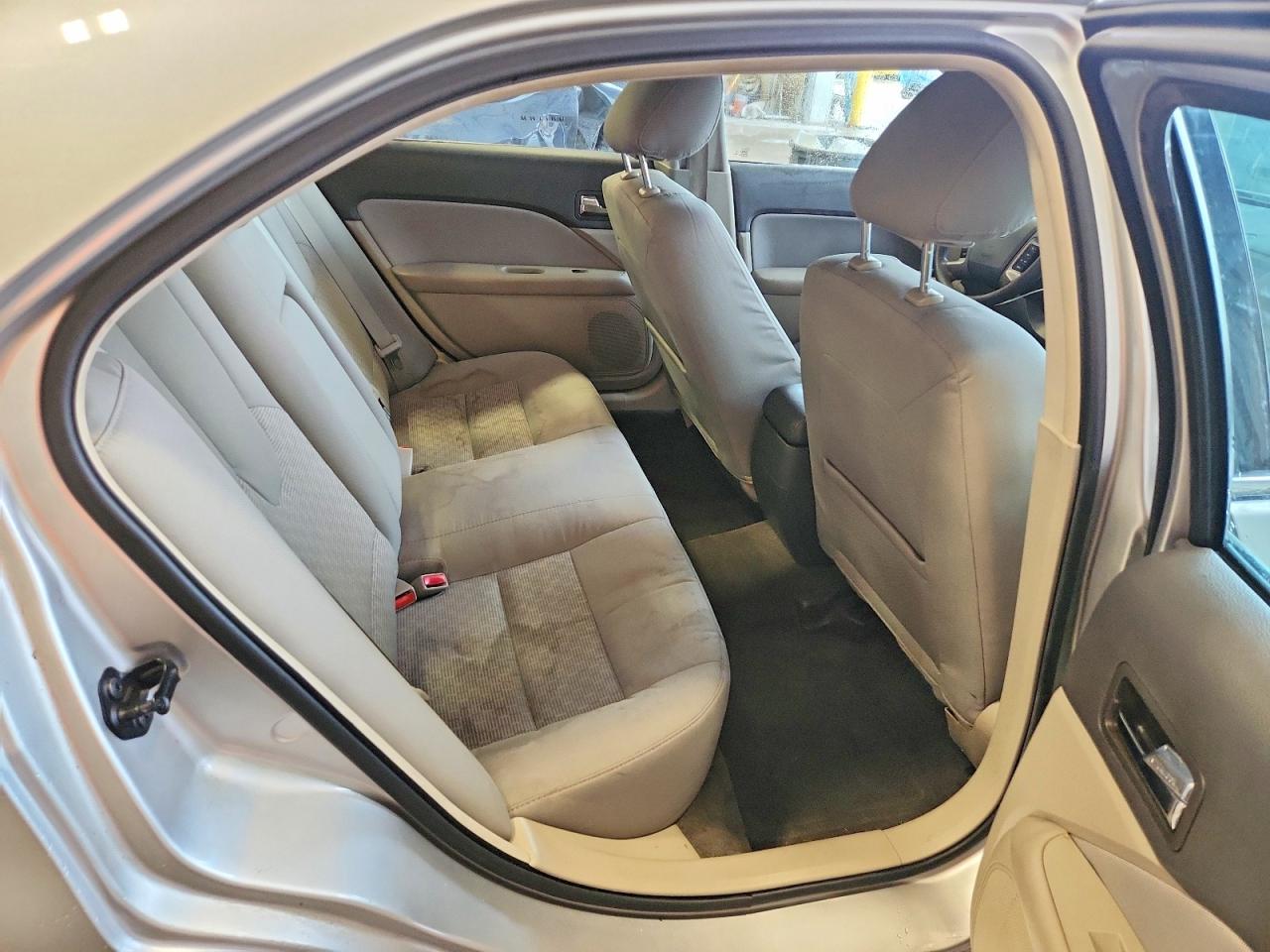 2012 Ford Fusion Se Silver vin: 3FAHP0HAXCR229596