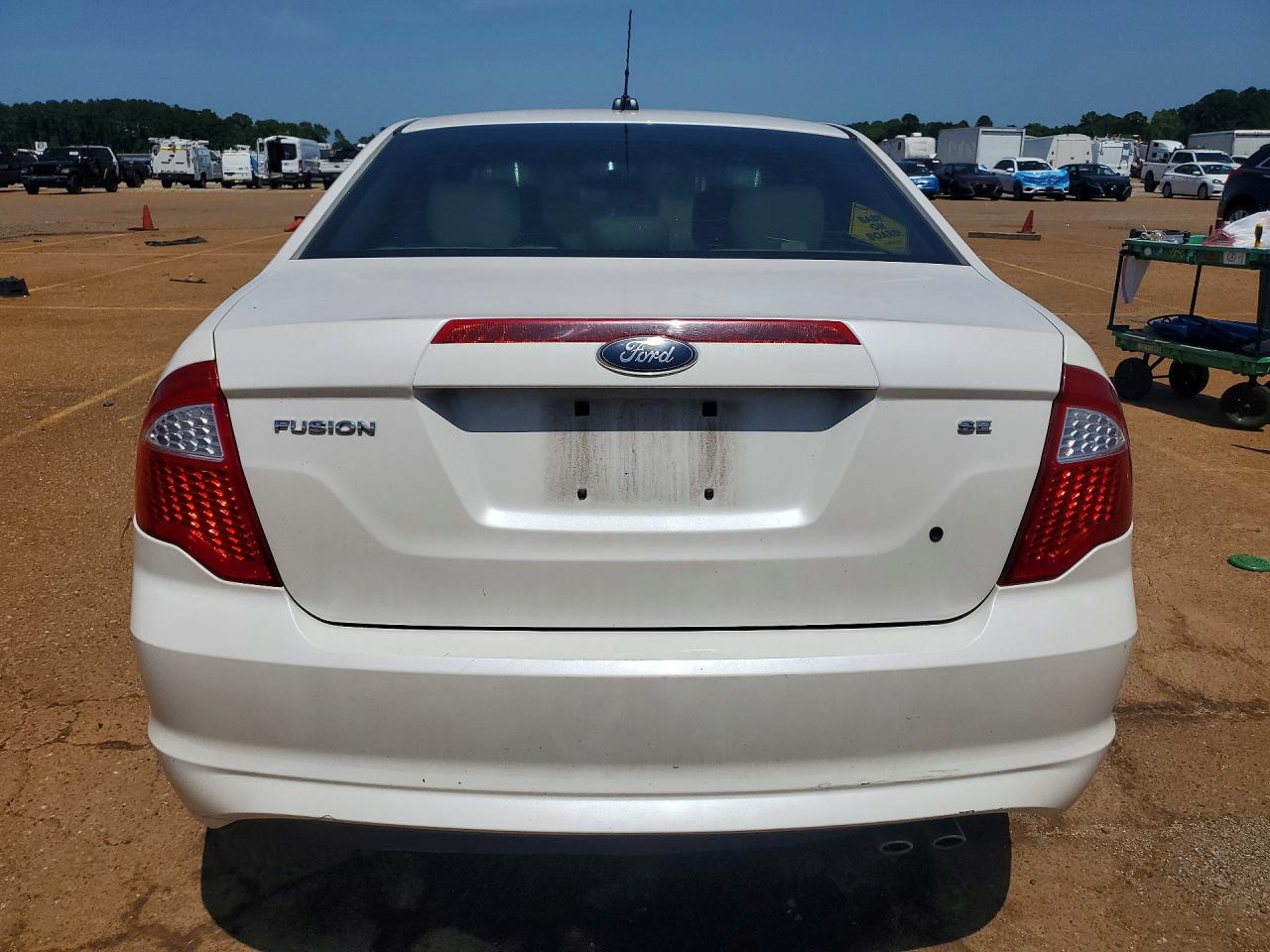 2012 Ford Fusion Se White vin: 3FAHP0HAXCR239688
