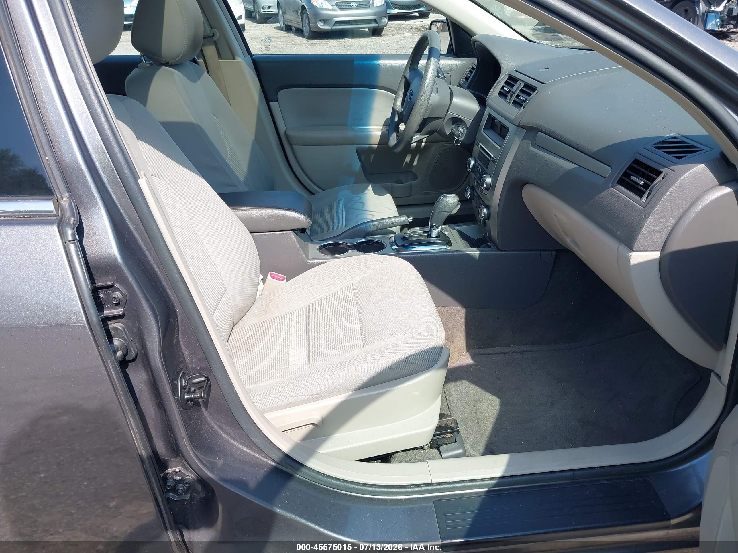 2012 Ford Fusion Se Gray vin: 3FAHP0HAXCR253672