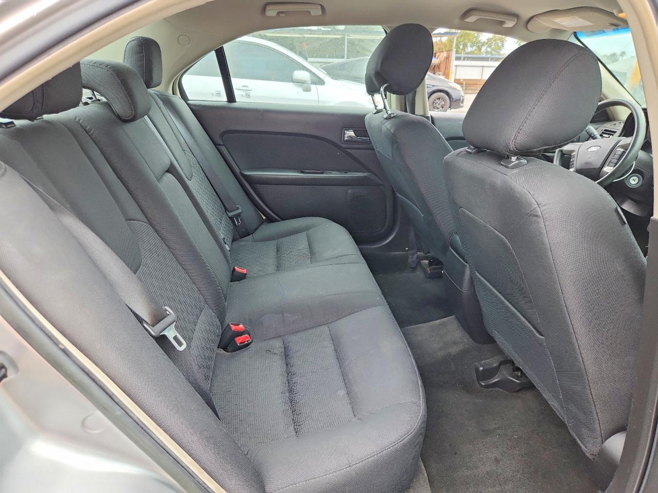 2012 Ford Fusion Se Silver vin: 3FAHP0HAXCR418457