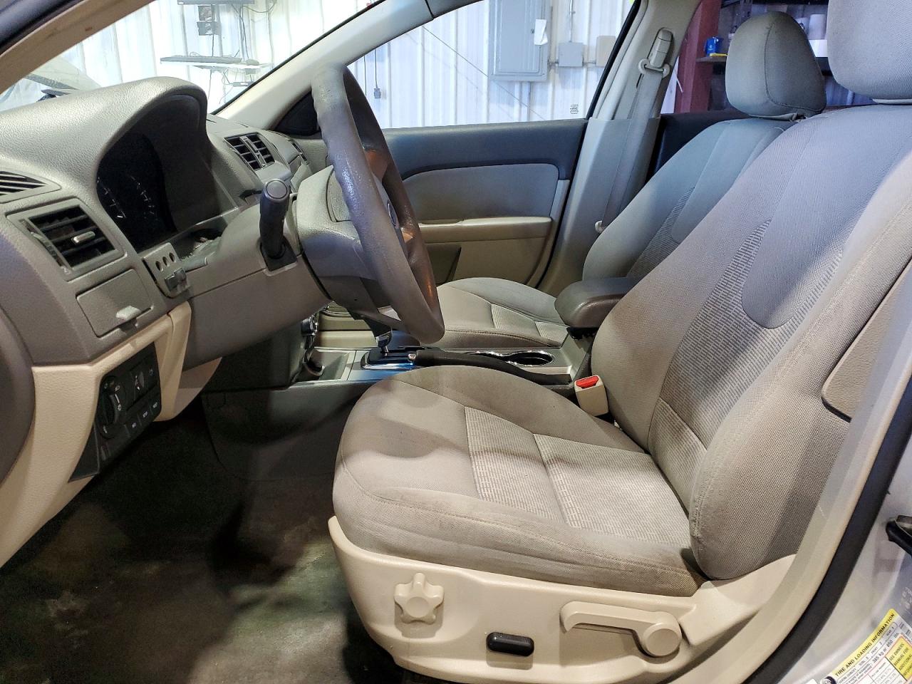 2010 Ford Fusion Se Silver vin: 3FAHP0HG1AR161142