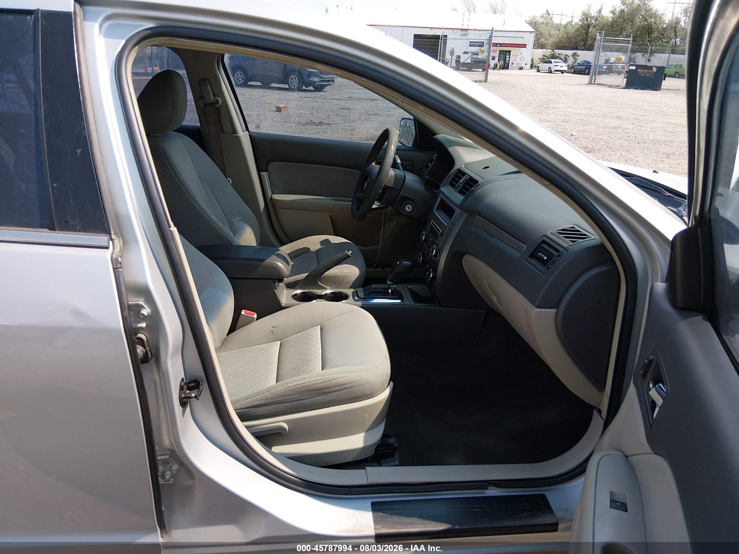 2010 Ford Fusion Se Серебряный vin: 3FAHP0HG1AR161142