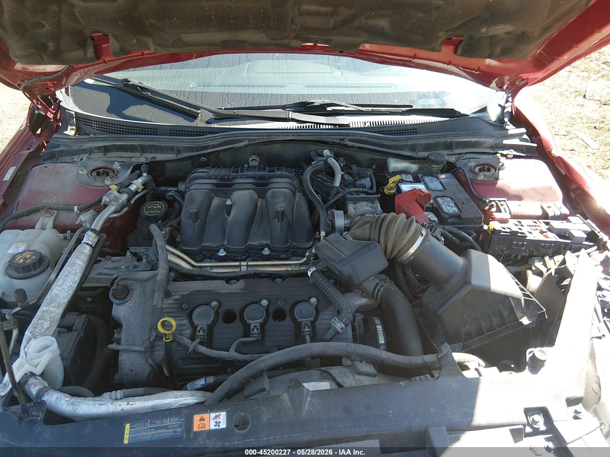 2010 Ford Fusion Se Red vin: 3FAHP0HG1AR193699