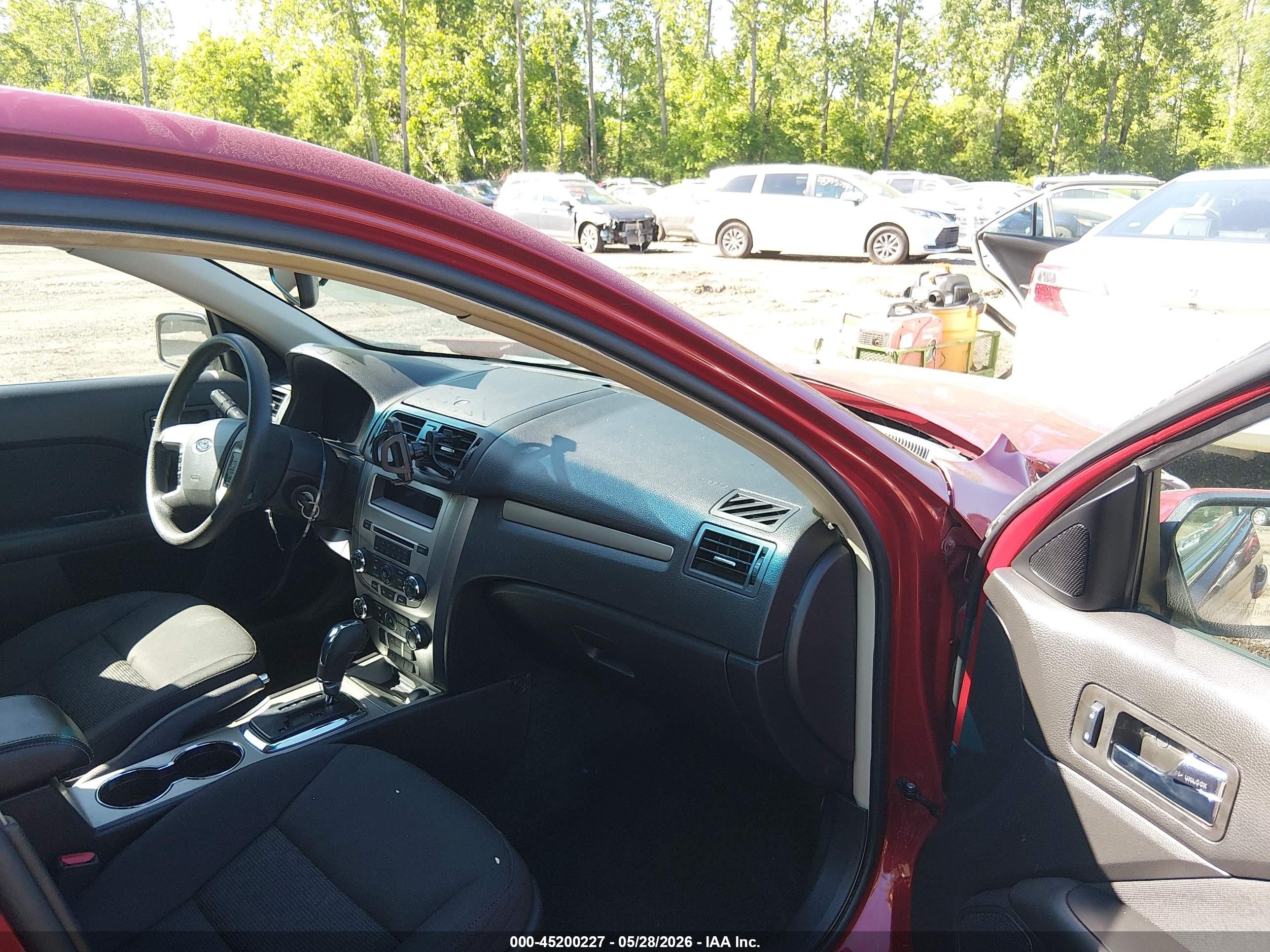 2010 Ford Fusion Se Red vin: 3FAHP0HG1AR193699