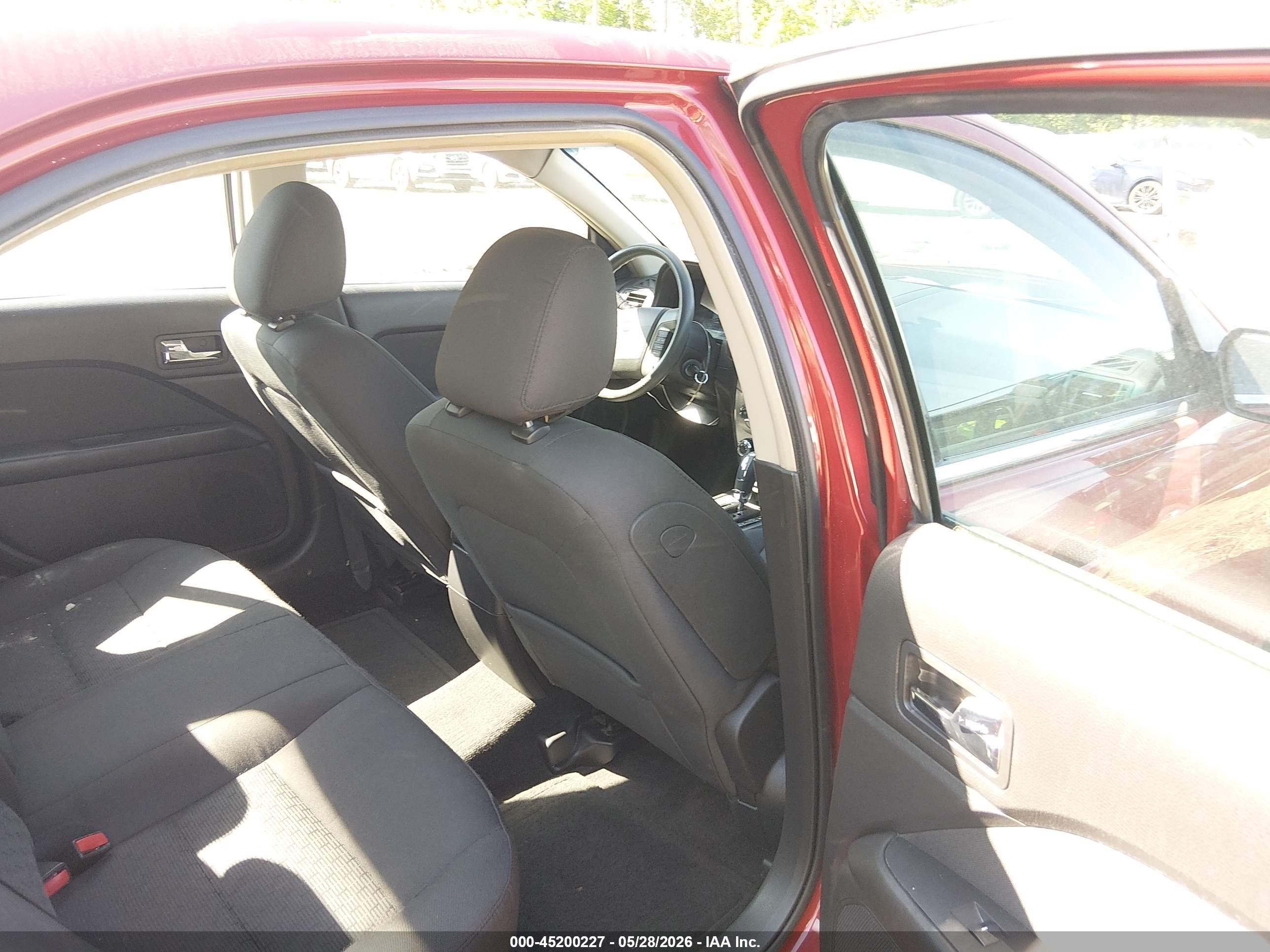 2010 Ford Fusion Se Red vin: 3FAHP0HG1AR193699