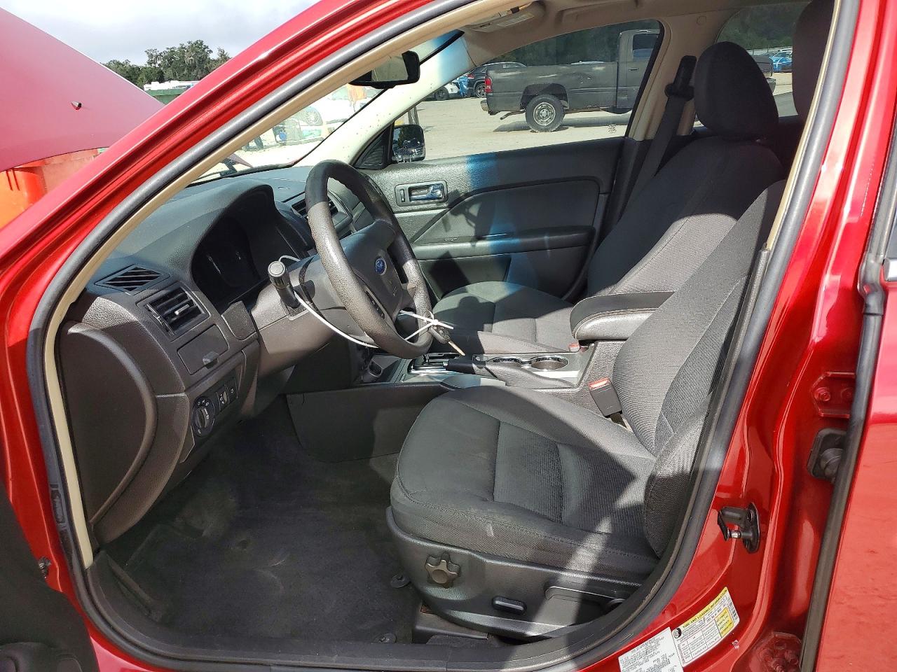 2010 Ford Fusion Se Red vin: 3FAHP0HG1AR349952
