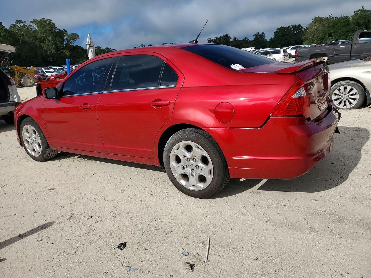 2010 Ford Fusion Se Red vin: 3FAHP0HG1AR349952