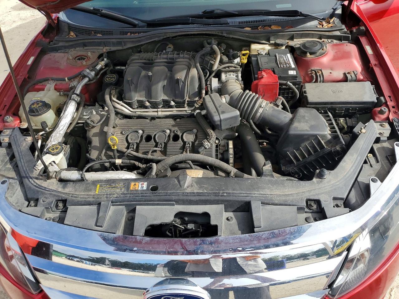 2010 Ford Fusion Se Red vin: 3FAHP0HG1AR349952