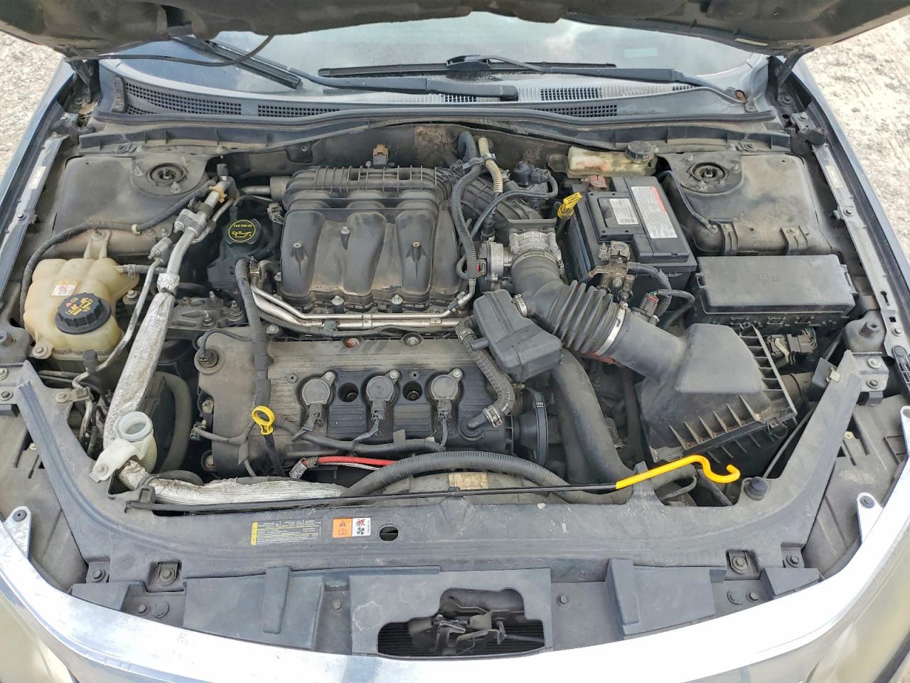 2010 Ford Fusion Se Черный vin: 3FAHP0HG2AR196451