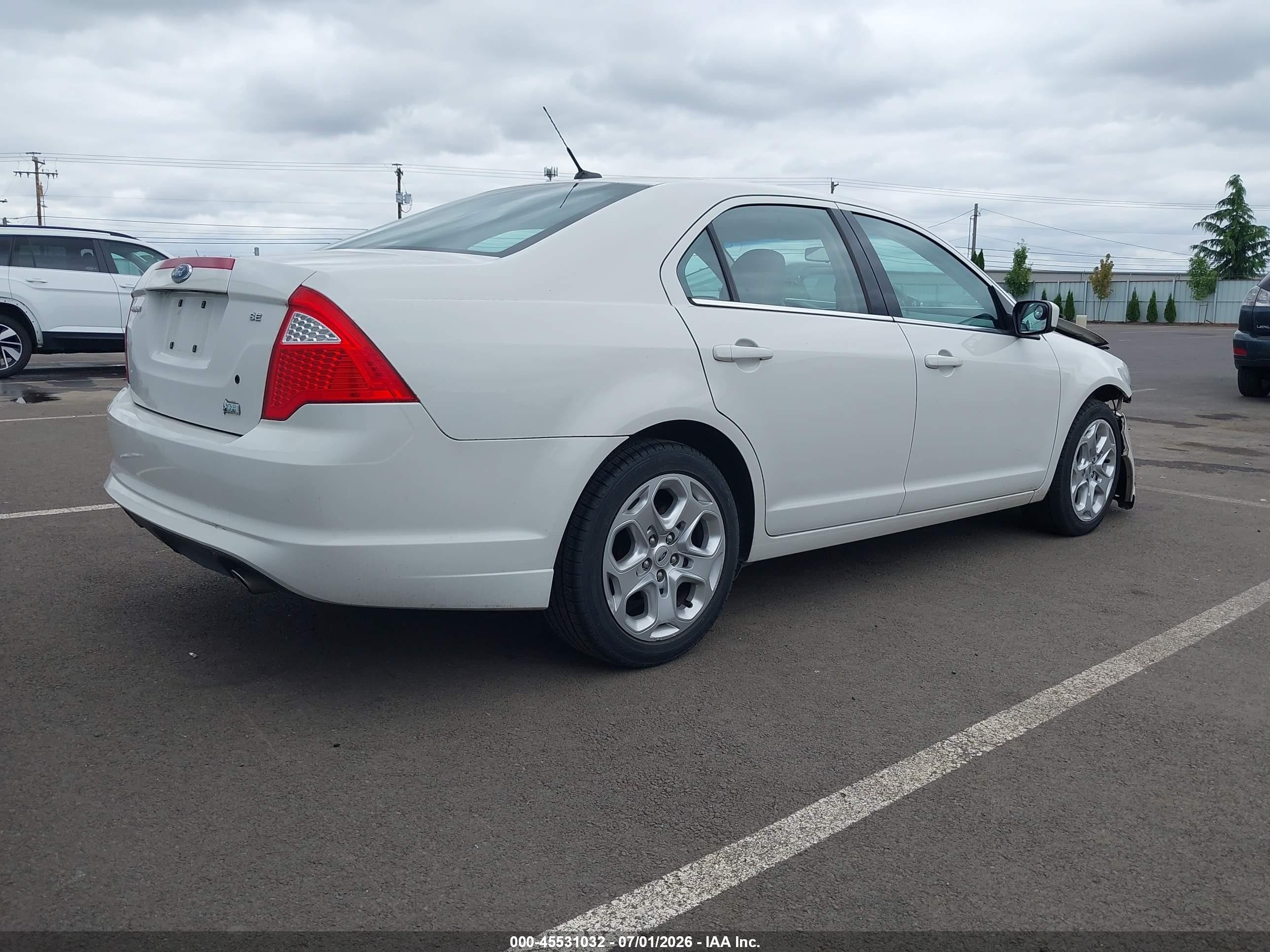 2010 Ford Fusion Se White vin: 3FAHP0HG2AR247334