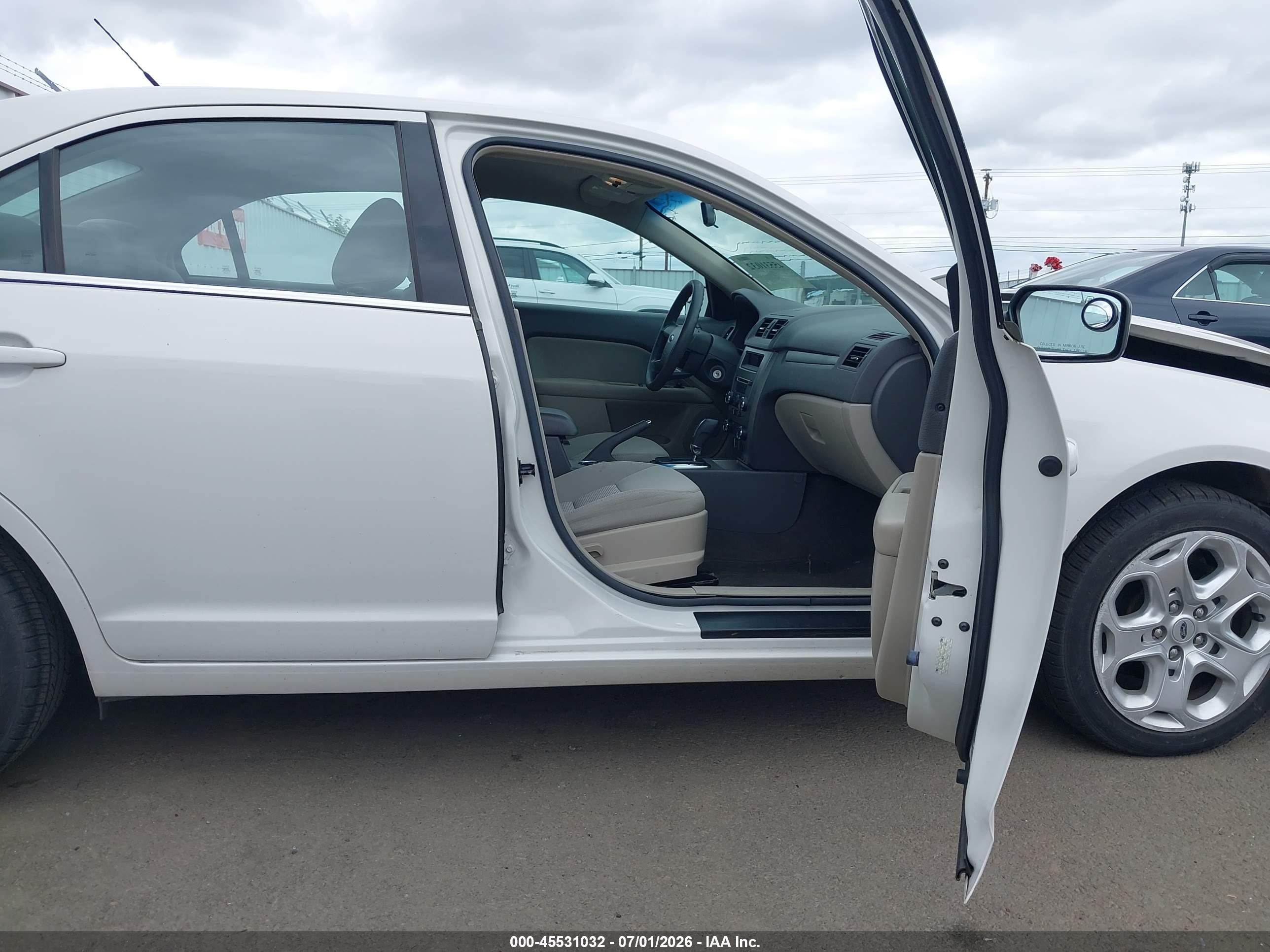 2010 Ford Fusion Se White vin: 3FAHP0HG2AR247334