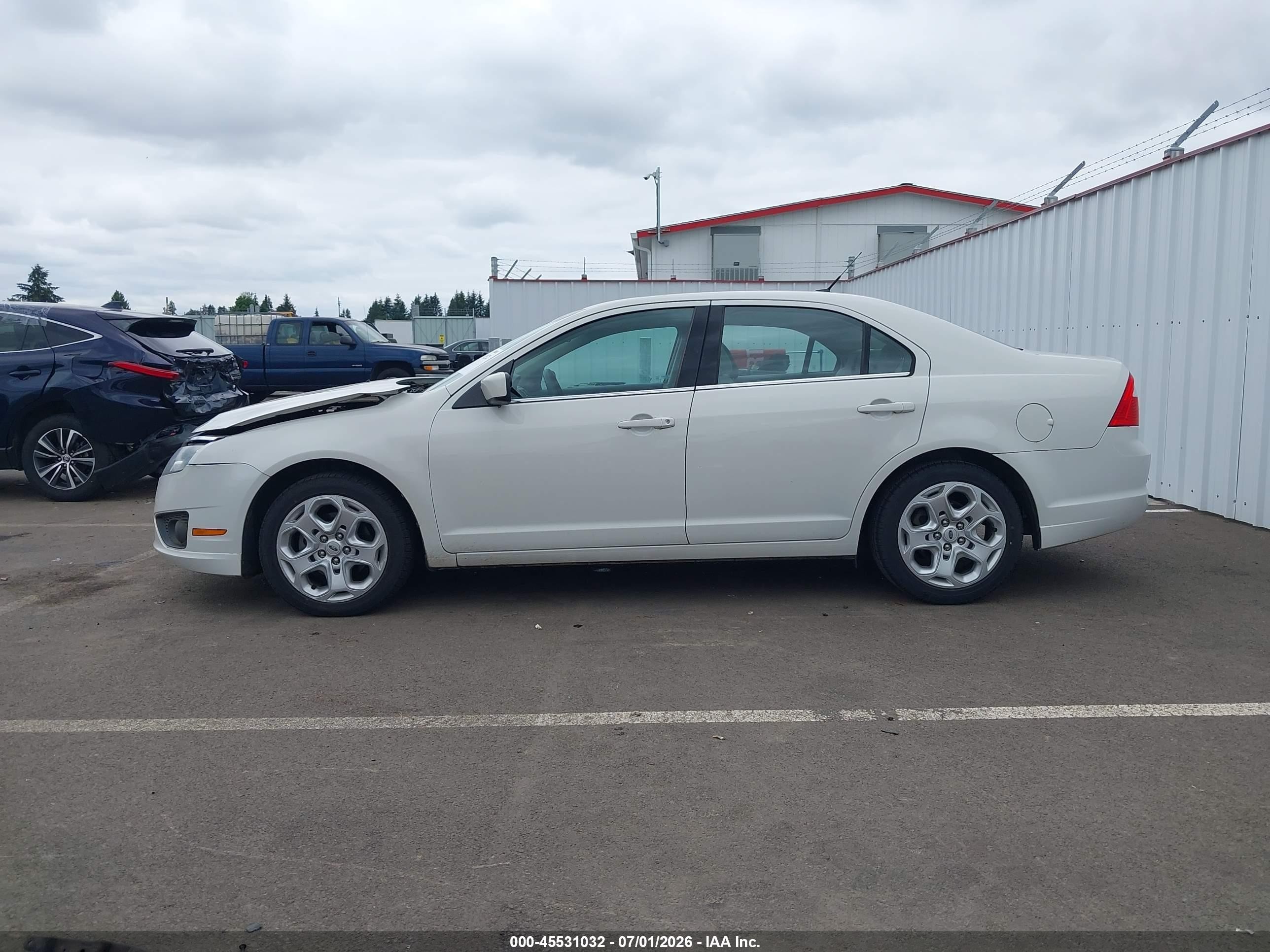 2010 Ford Fusion Se White vin: 3FAHP0HG2AR247334