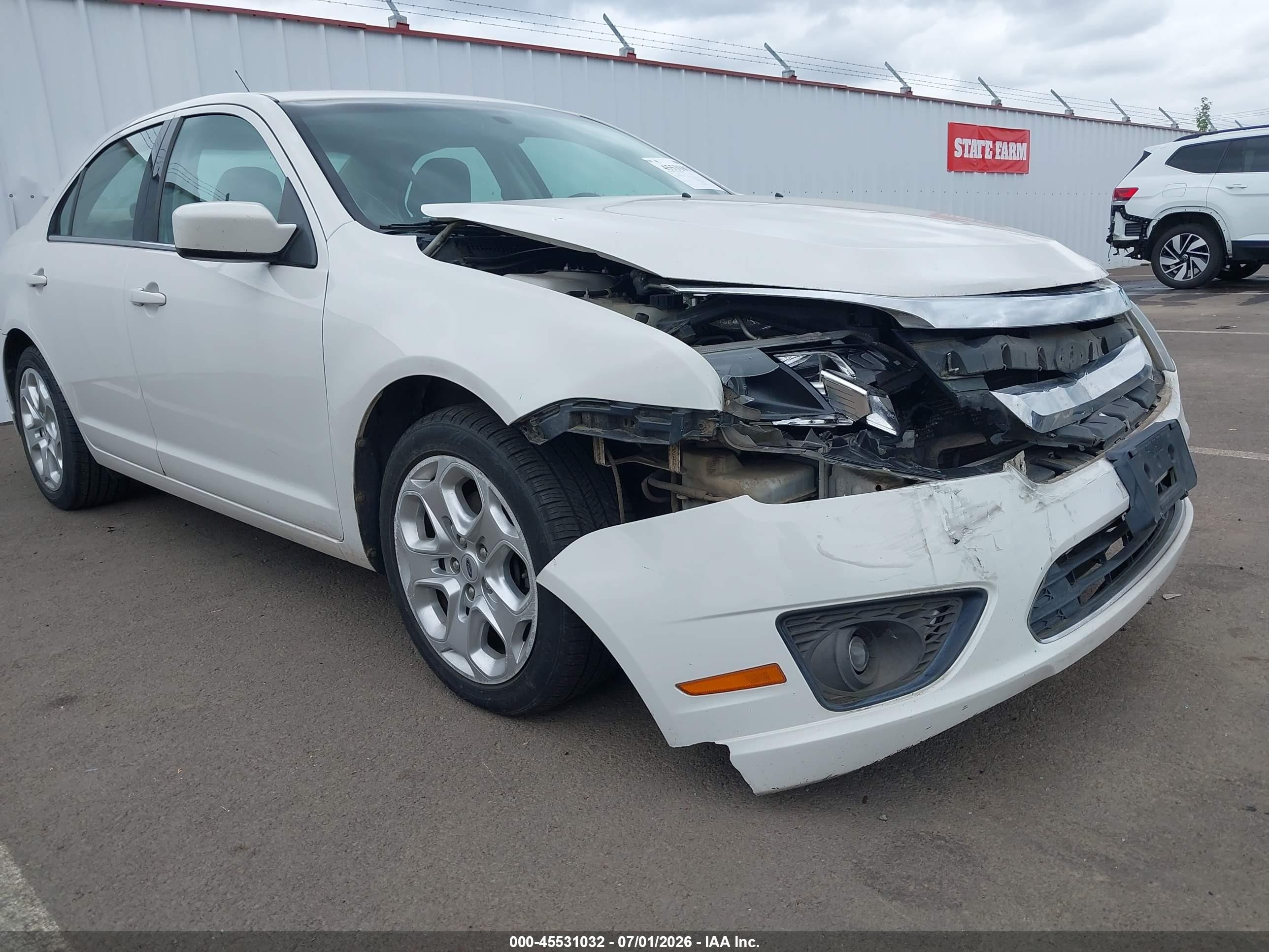 2010 Ford Fusion Se White vin: 3FAHP0HG2AR247334