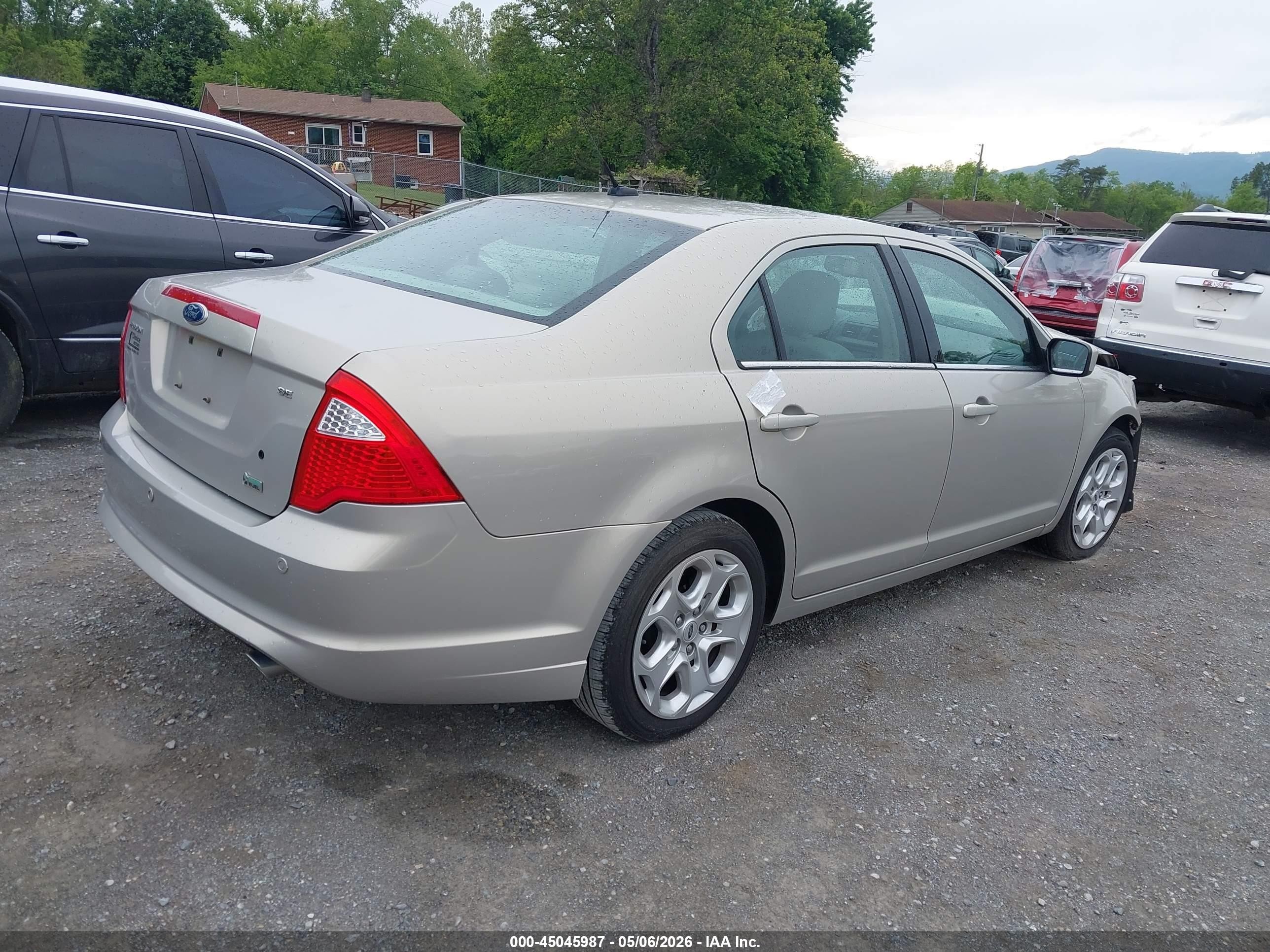 2010 Ford Fusion Se Silver vin: 3FAHP0HG2AR392924