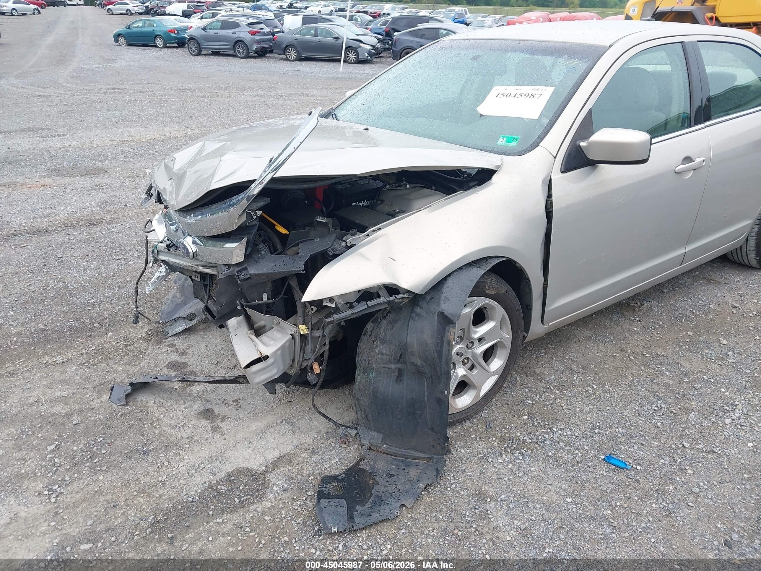 2010 Ford Fusion Se Silver vin: 3FAHP0HG2AR392924