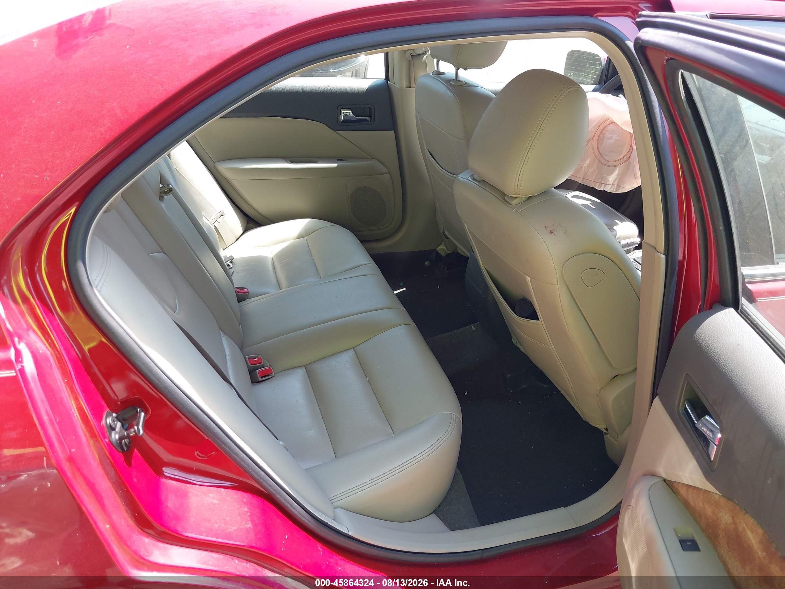2010 Ford Fusion Se Red vin: 3FAHP0HG3AR205416