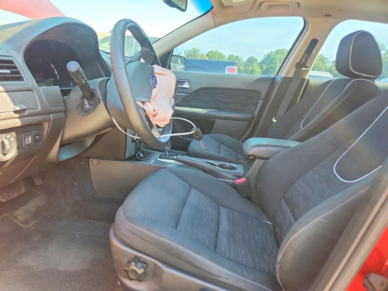 2010 Ford Fusion Se Red vin: 3FAHP0HG3AR338760