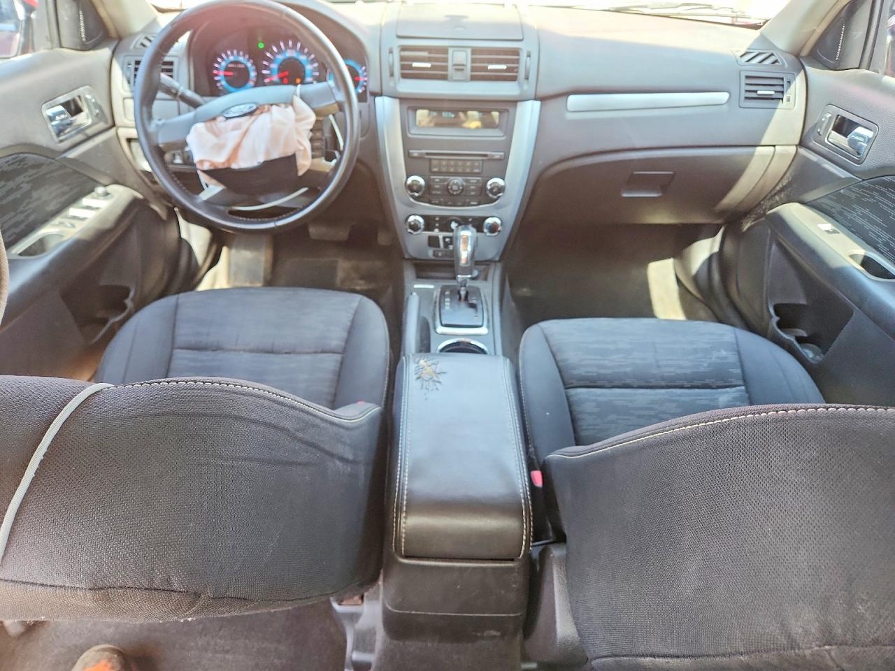 2010 Ford Fusion Se Red vin: 3FAHP0HG3AR338760