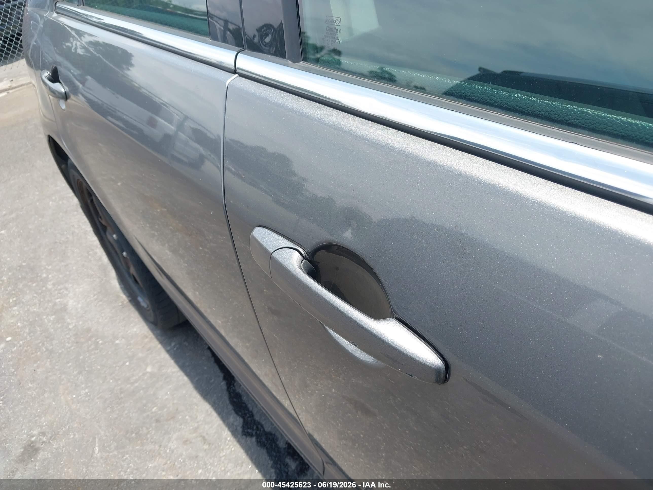 2011 Ford Fusion Se Gray vin: 3FAHP0HG3BR148328
