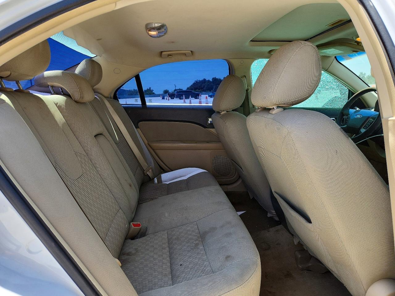 2011 Ford Fusion Se White vin: 3FAHP0HG3BR235100