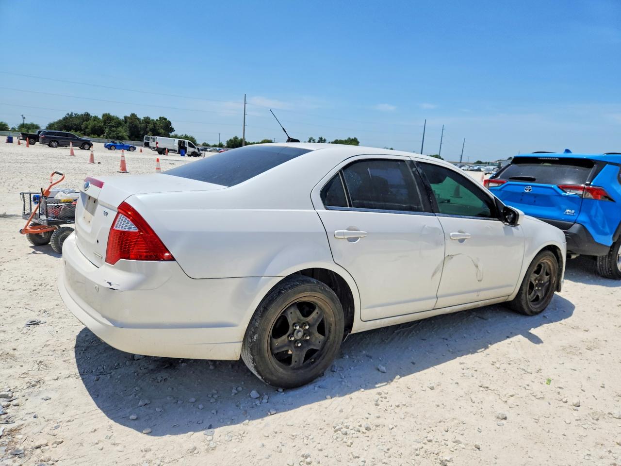 2011 Ford Fusion Se White vin: 3FAHP0HG3BR235100