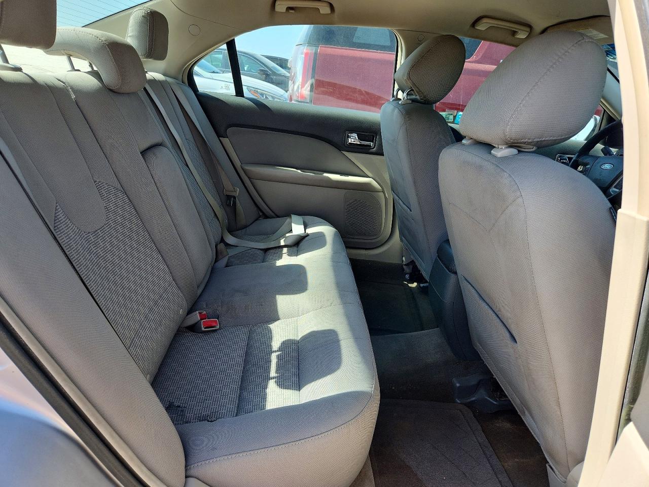 2012 Ford Fusion Se Серебряный vin: 3FAHP0HG3CR450705