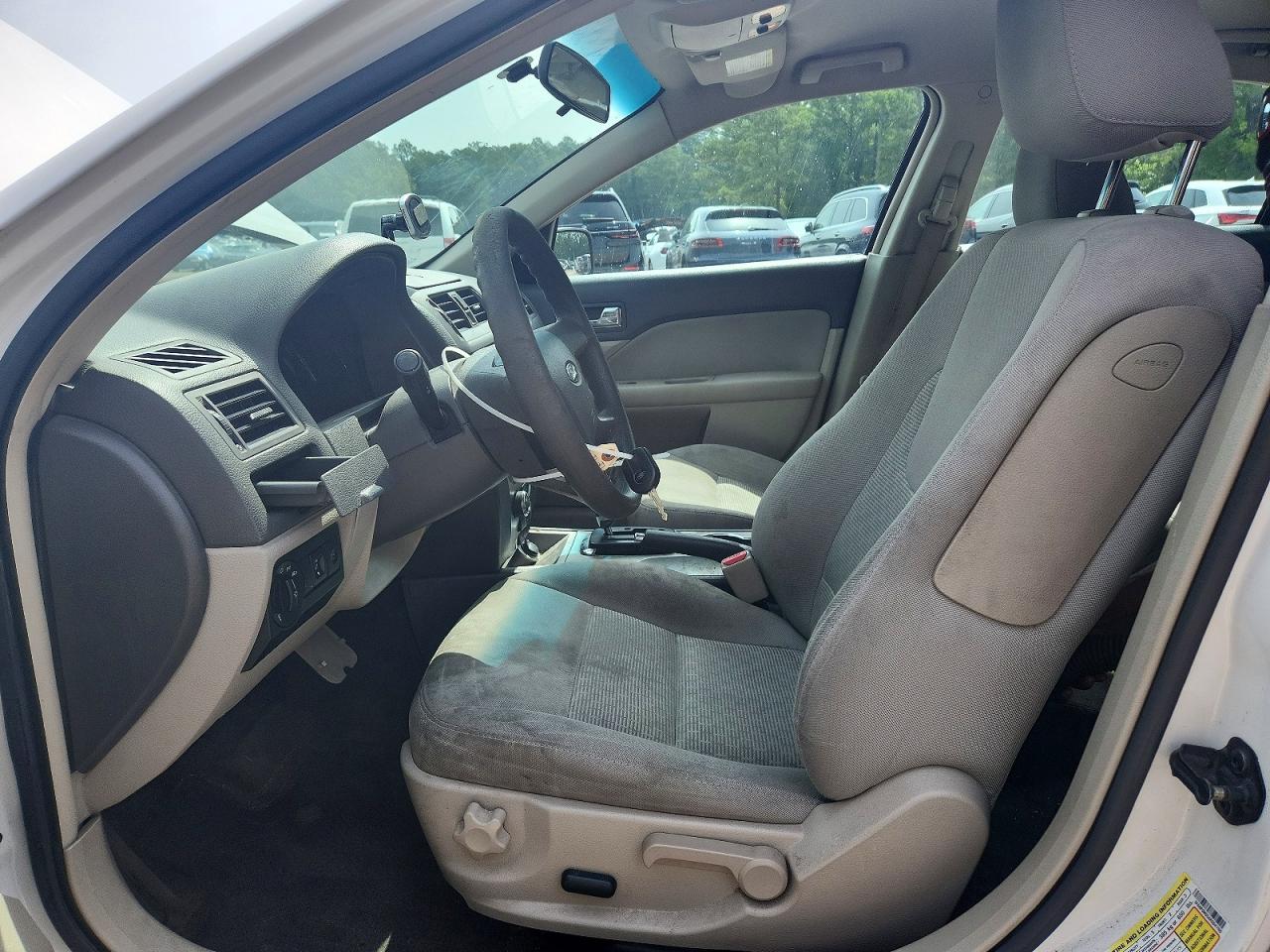 2010 Ford Fusion Se White vin: 3FAHP0HG5AR264760