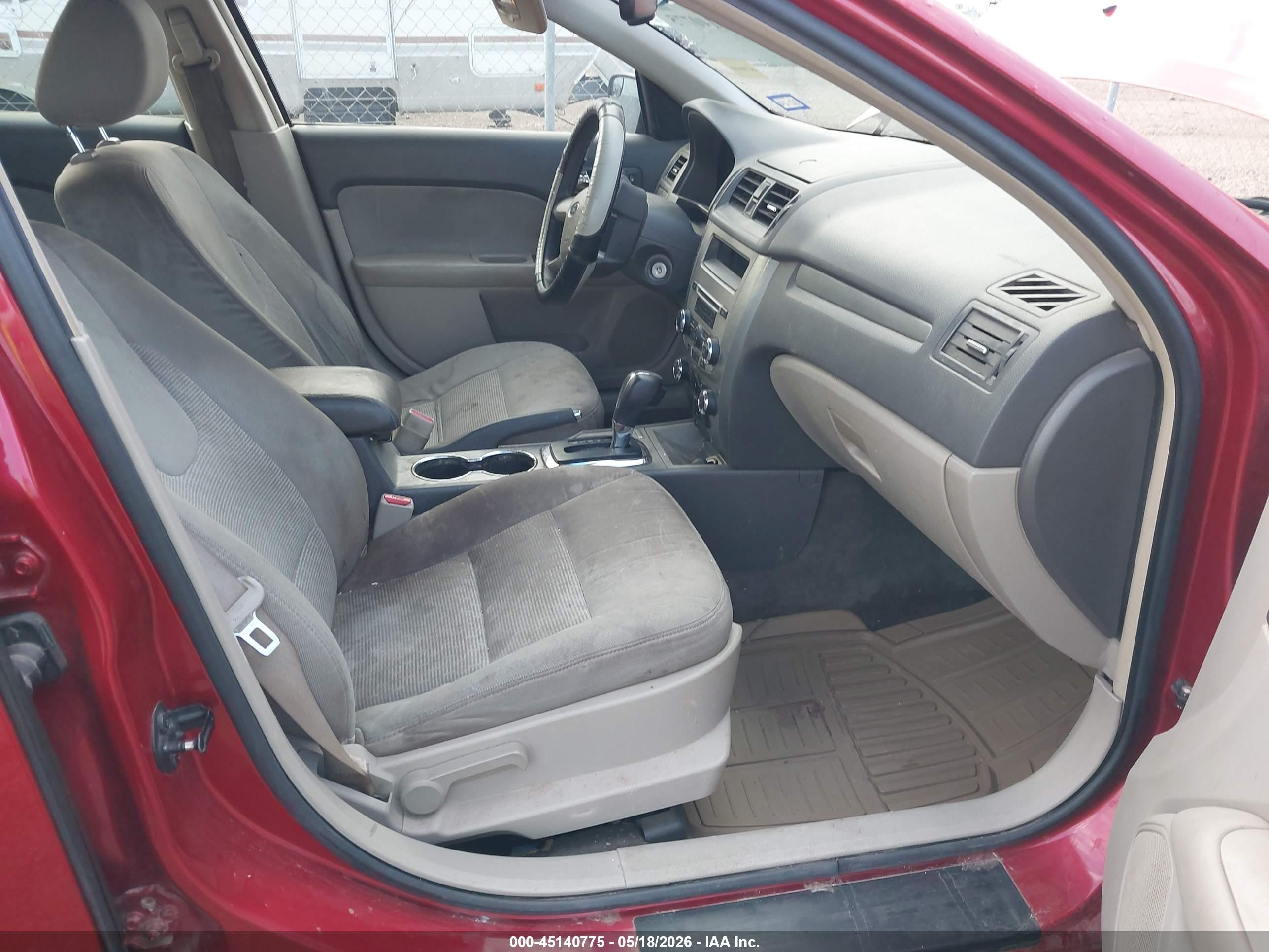 2011 Ford Fusion Se Red vin: 3FAHP0HG5BR134219