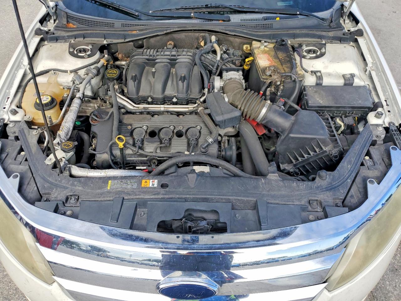 2010 Ford Fusion Se White vin: 3FAHP0HG6AR111126