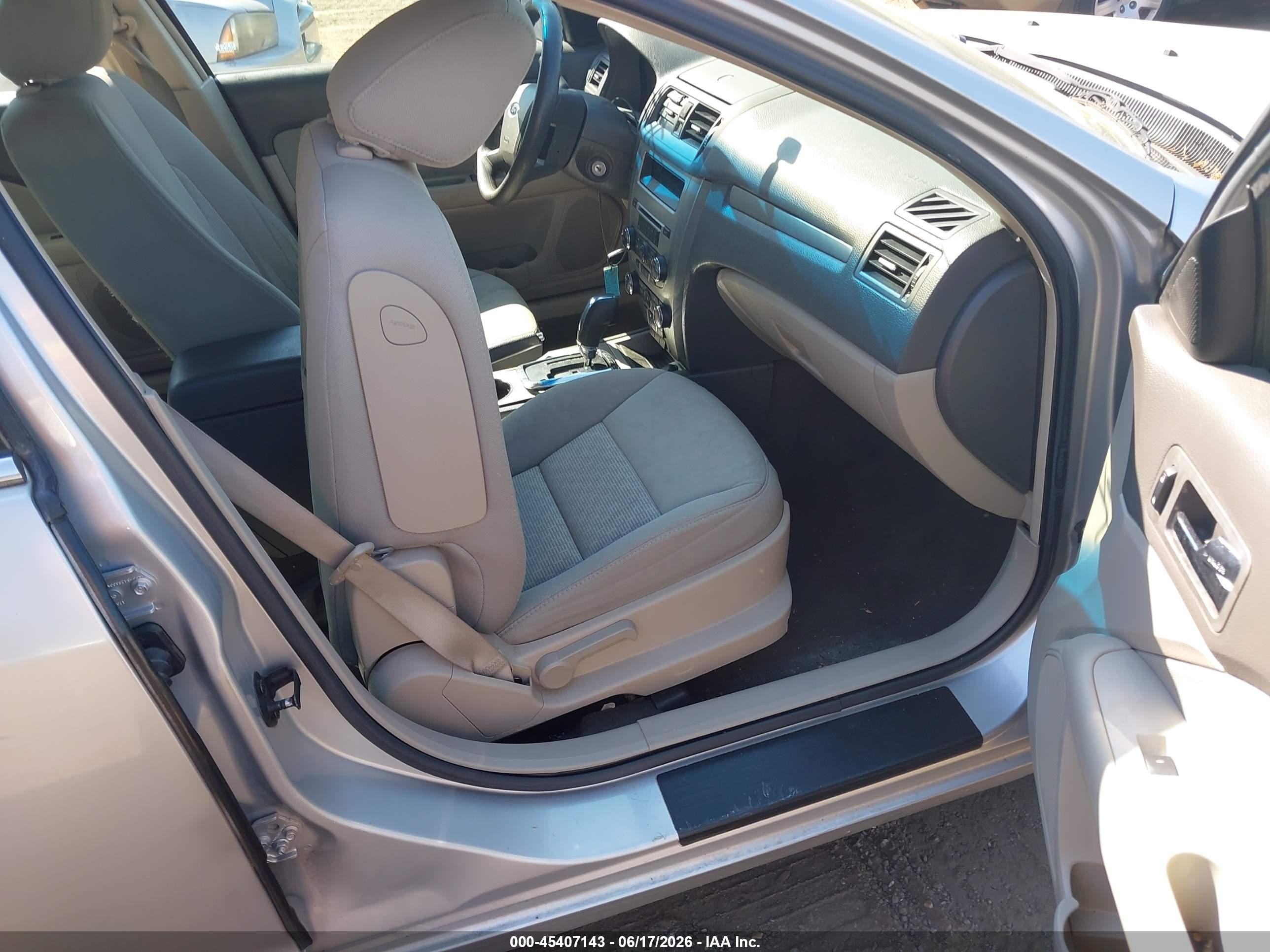 2010 Ford Fusion Se Silver vin: 3FAHP0HG6AR341636