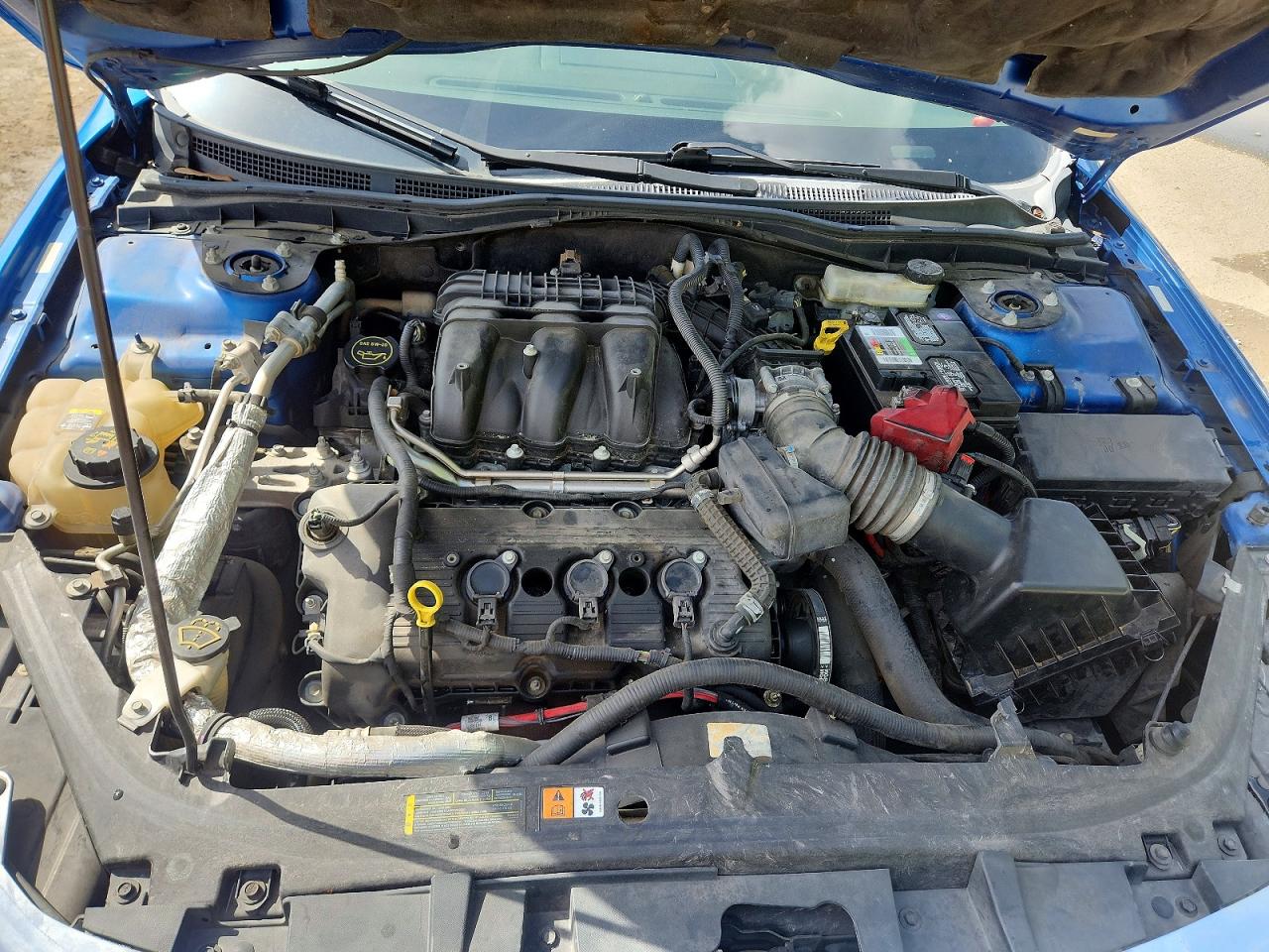 2011 Ford Fusion Se Синий vin: 3FAHP0HG6BR303406