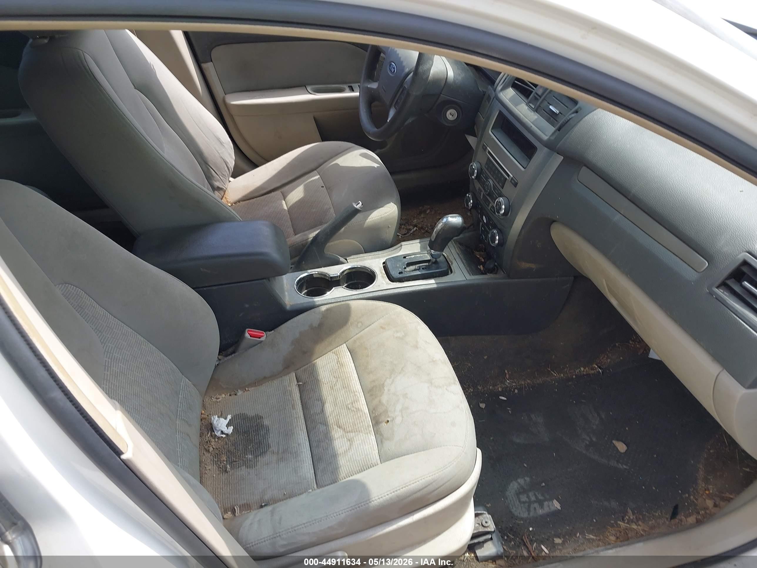 2010 Ford Fusion Se White vin: 3FAHP0HG7AR114973