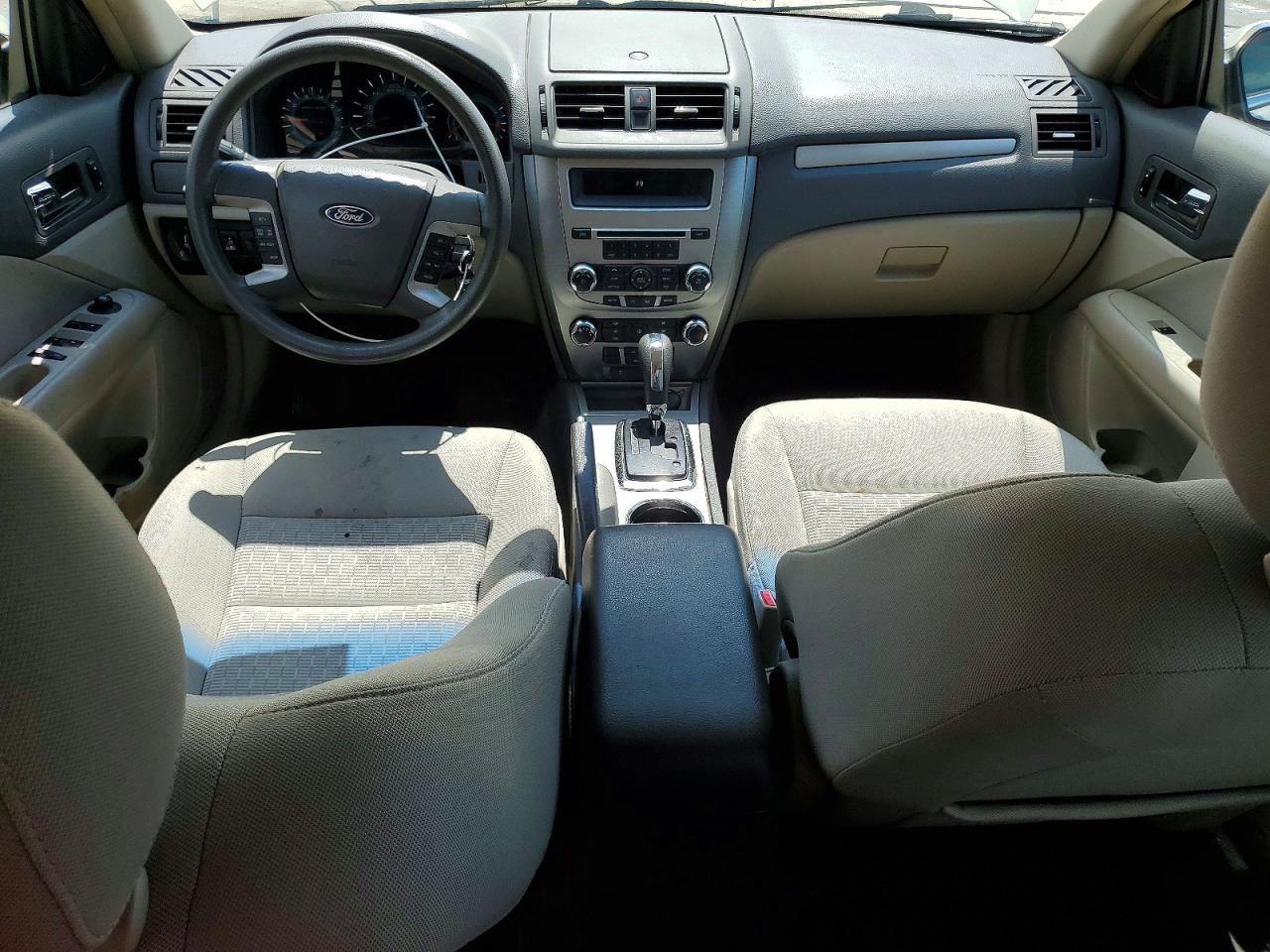 2010 Ford Fusion Se Beige vin: 3FAHP0HG7AR250312