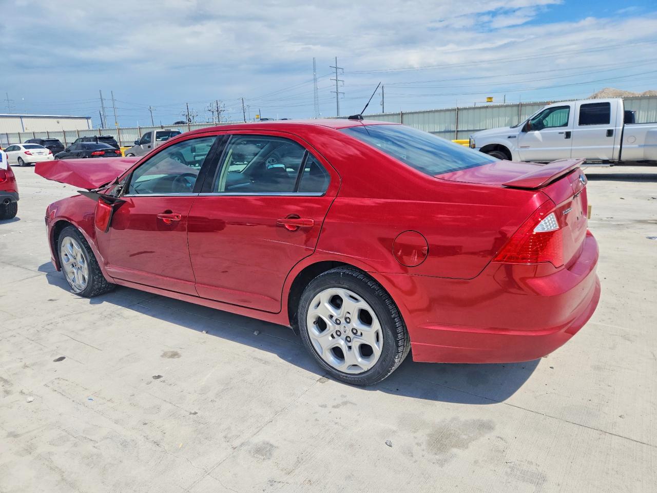 2010 Ford Fusion Se Красный vin: 3FAHP0HG8AR113010
