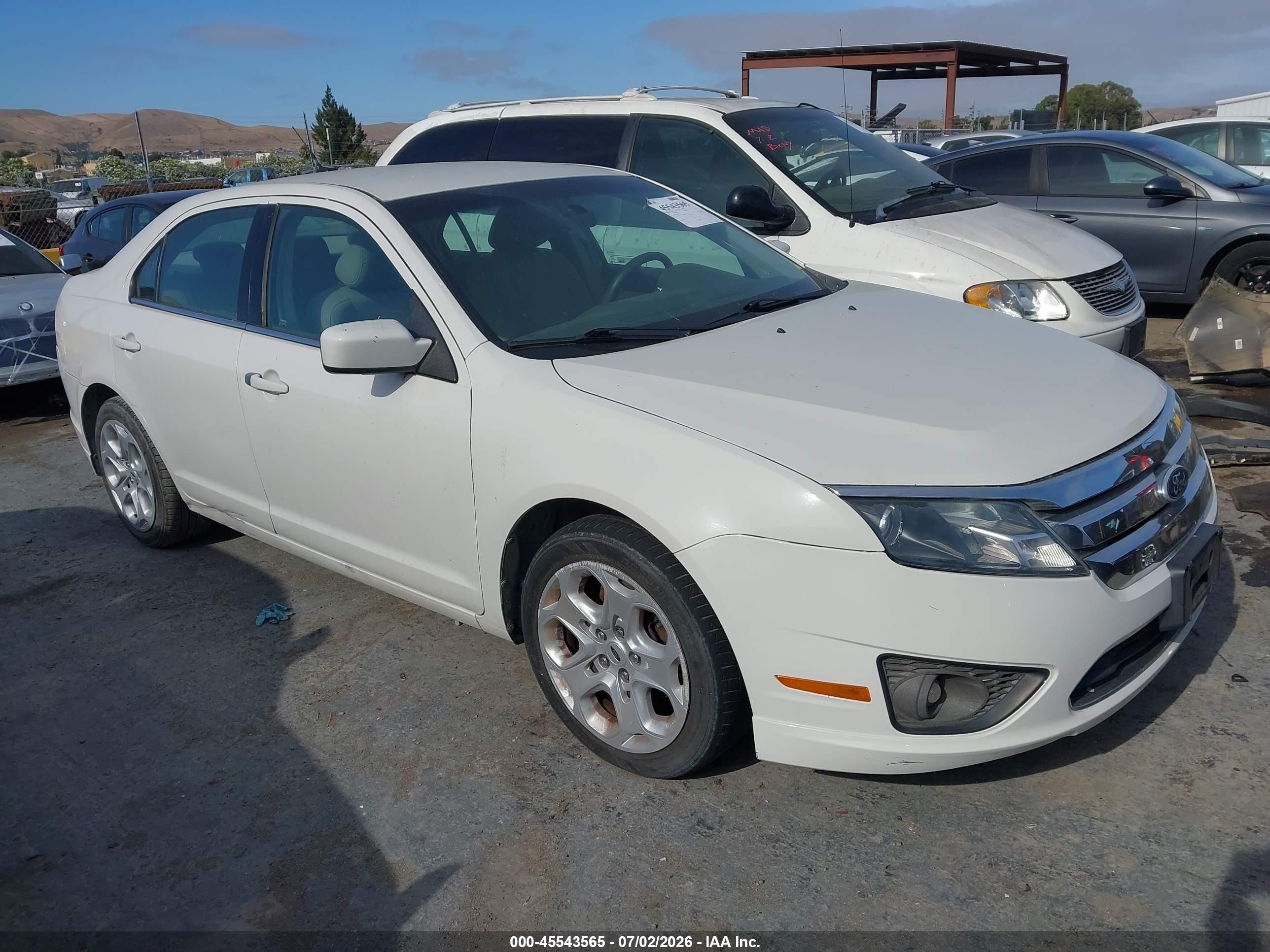 2010 Ford Fusion Se White vin: 3FAHP0HG8AR417731