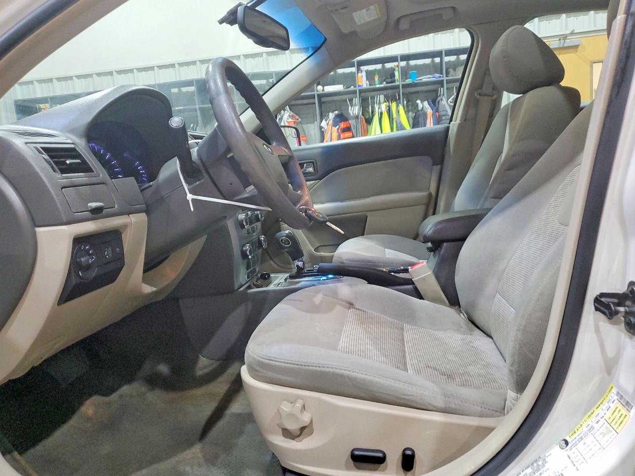 2011 Ford Fusion Se White vin: 3FAHP0HG8BR158630