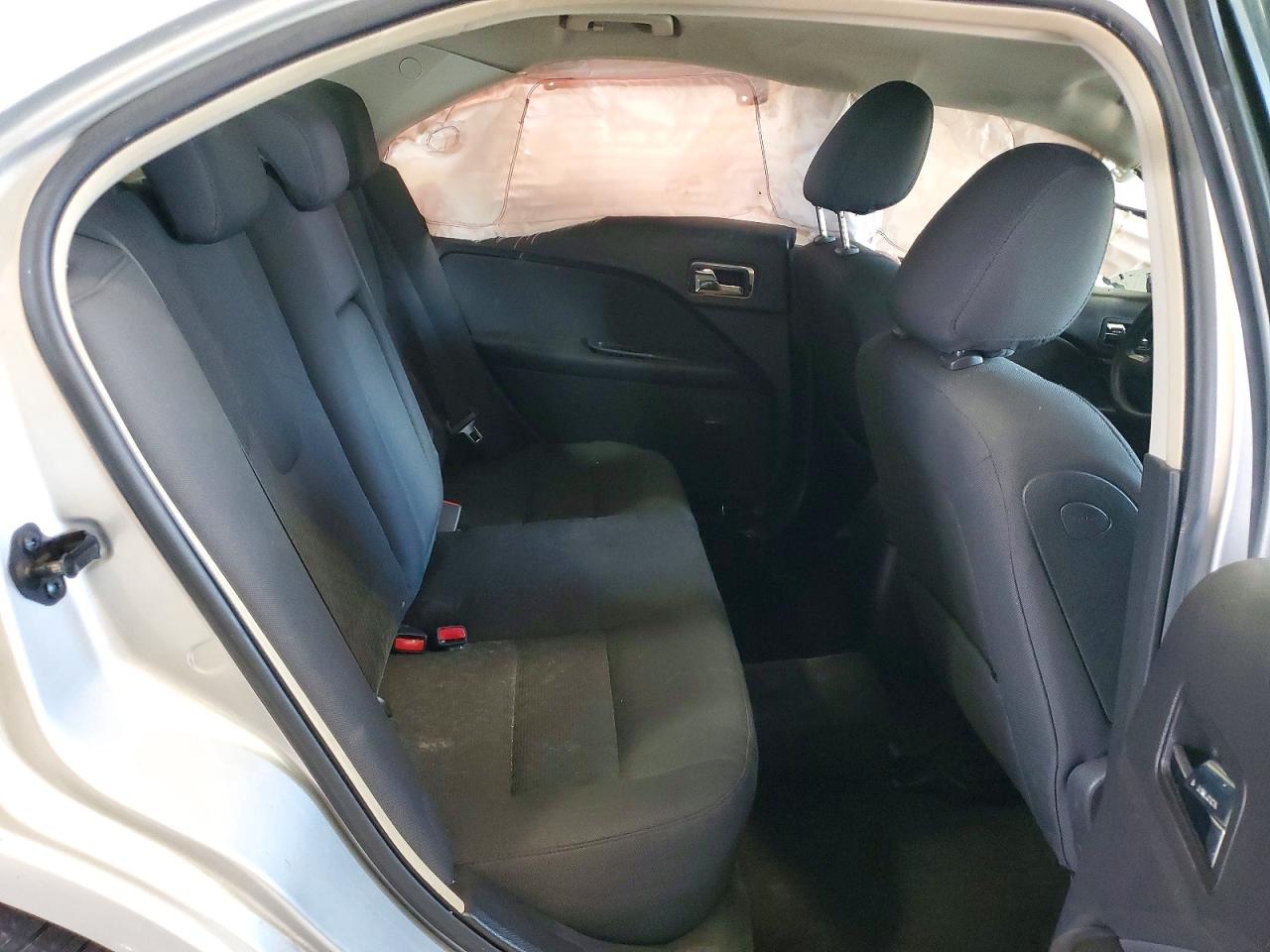 2010 Ford Fusion Se Silver vin: 3FAHP0HG9AR345972